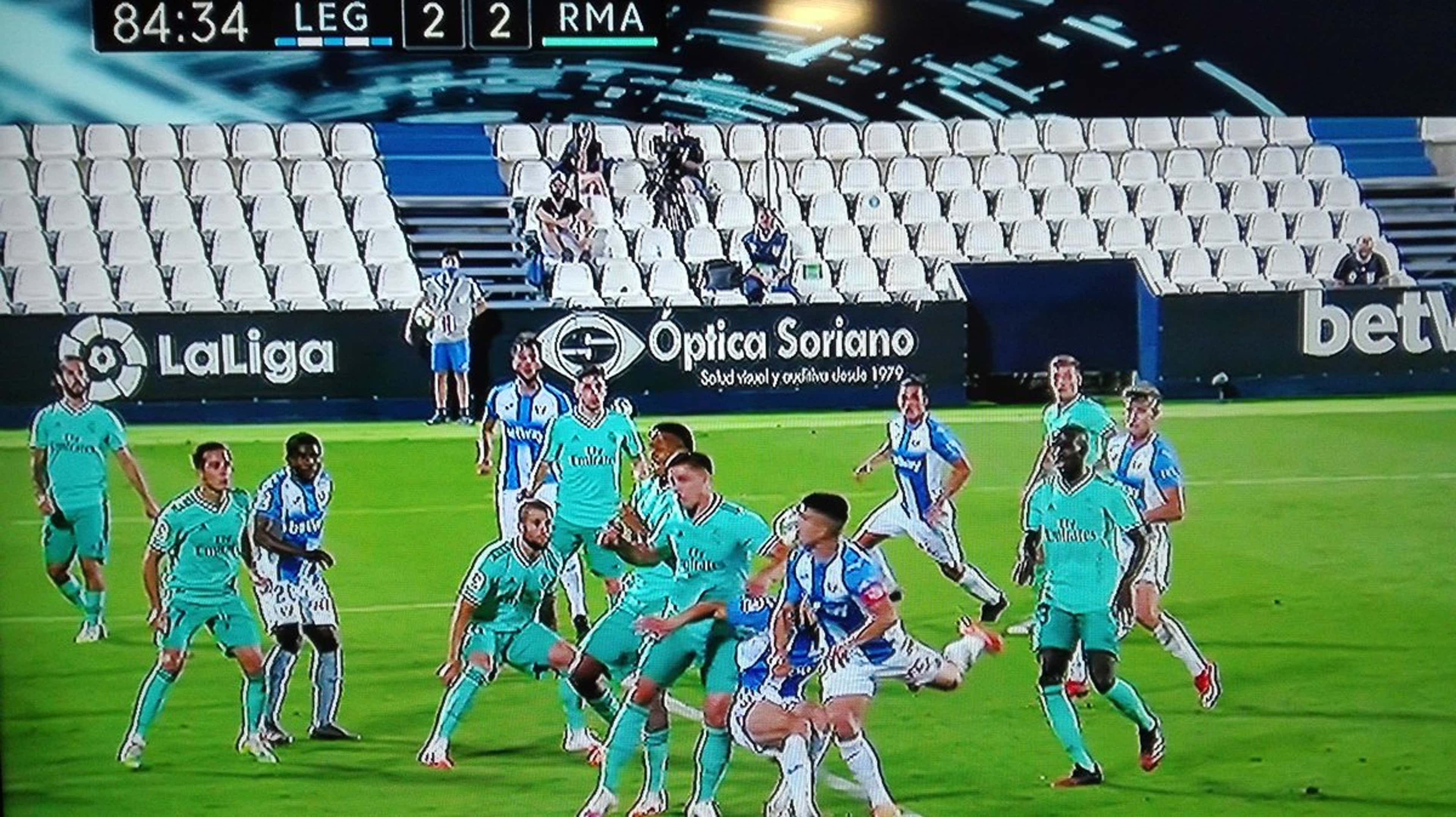 seguridad Relativo Mariscos El penalti de Jovic que el VAR no vio y que pudo salvar al Leganés |  Goal.com Espana