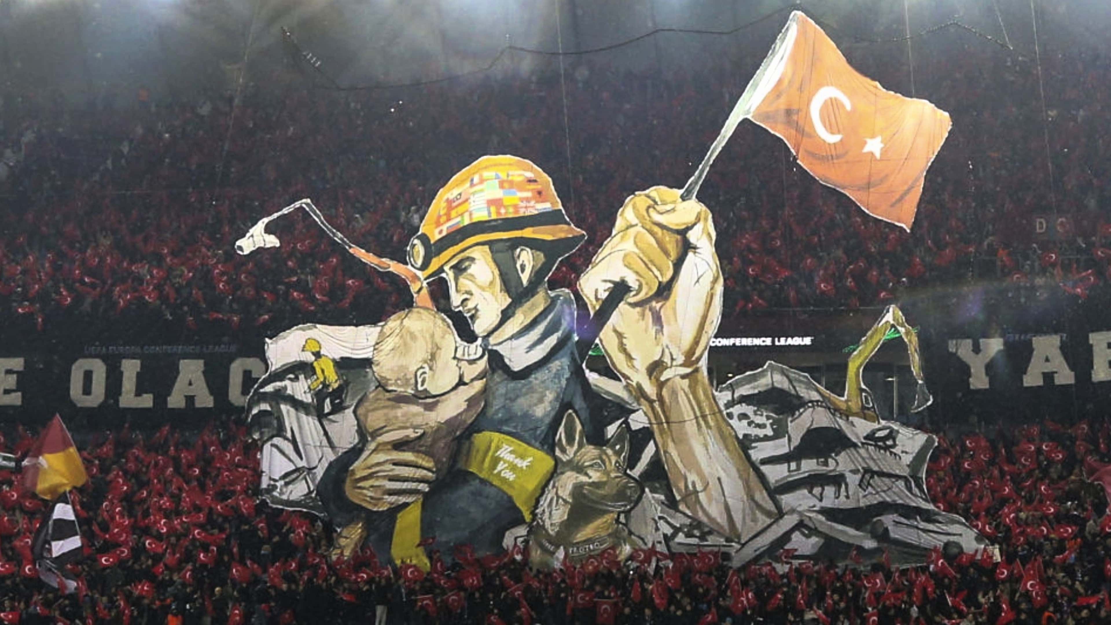 A földrengés áldozataira és a segítőkre emlékeztek meg a Trabzonspor  meccsén | Goal.com Magyarország