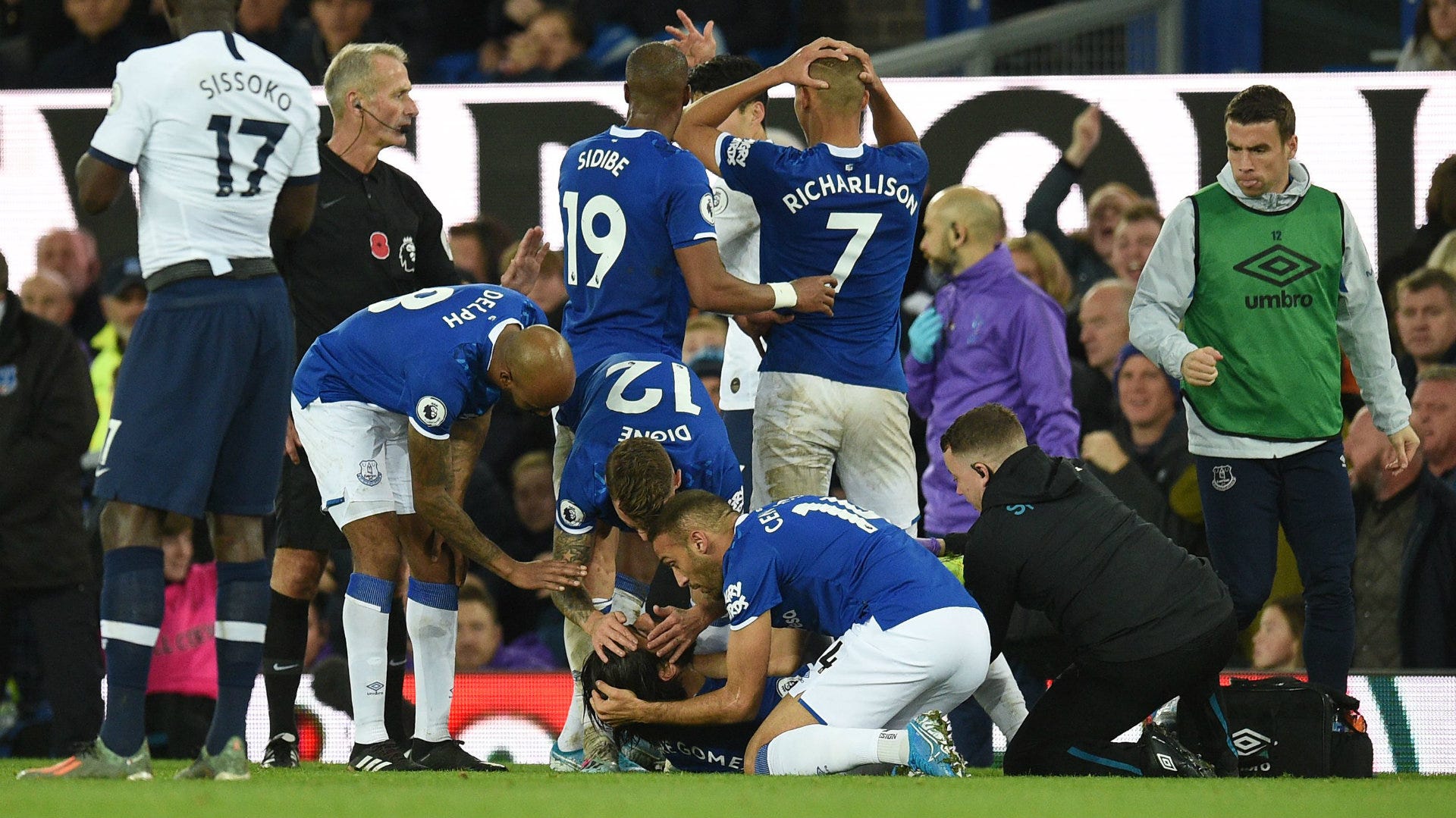 Laag documentaire Iedereen Andre Gomes injury: When will Everton star recover from horrific leg break?  | Goal.com