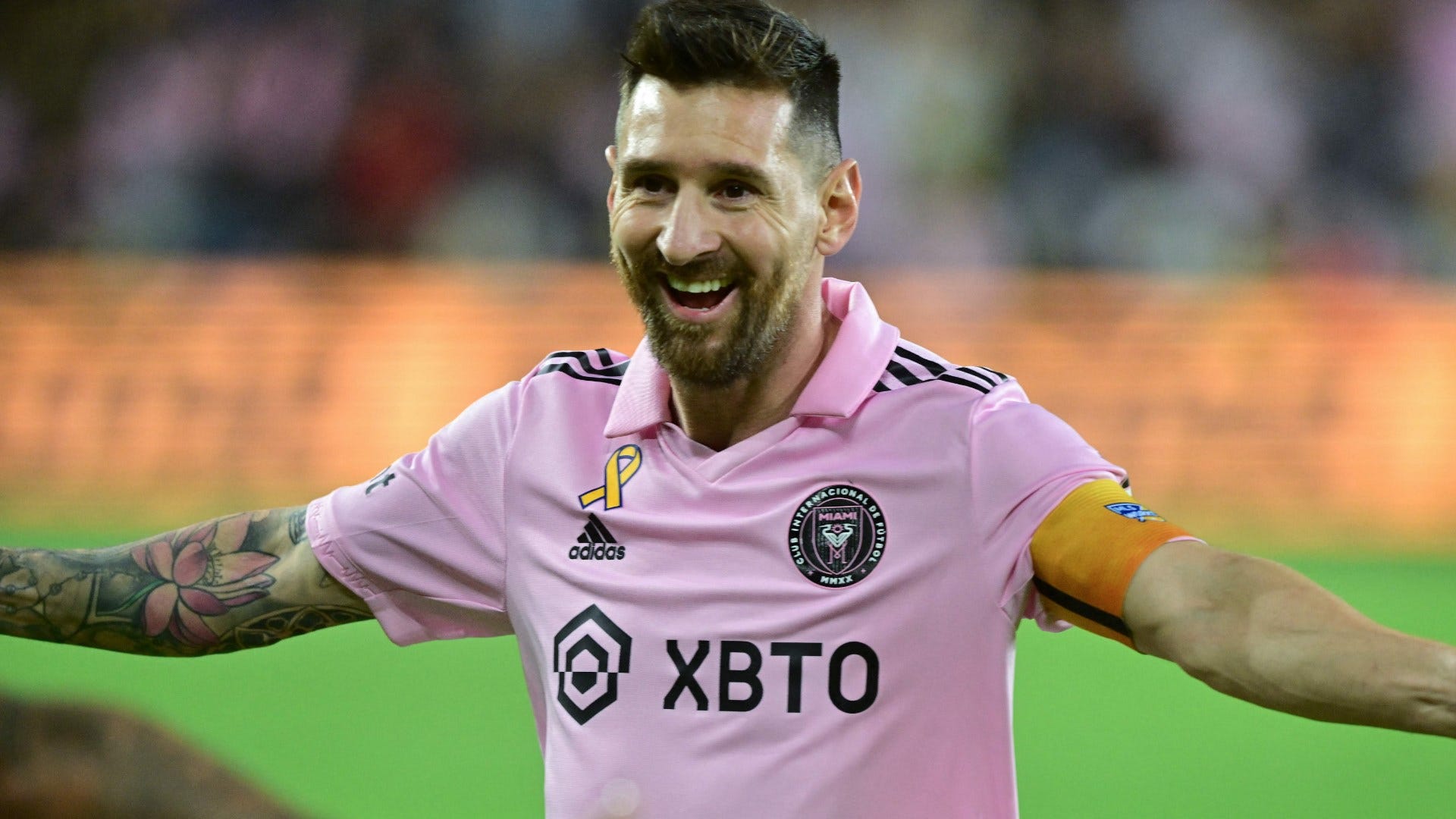 Lionel Messi bringt jungen Fan zum Ausrasten