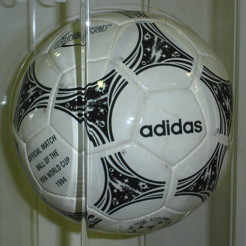 Adidas Questra 1994 World Cup ball