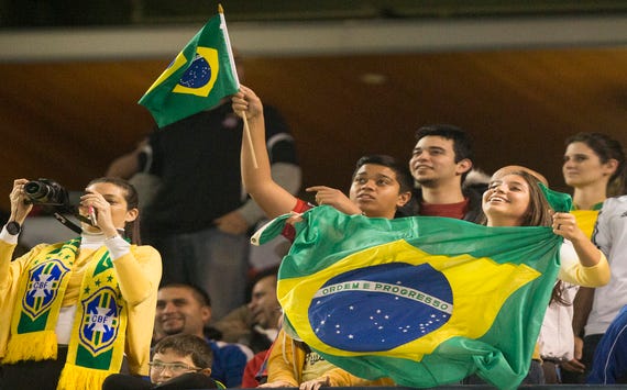 Brazil fans Toronto 191113