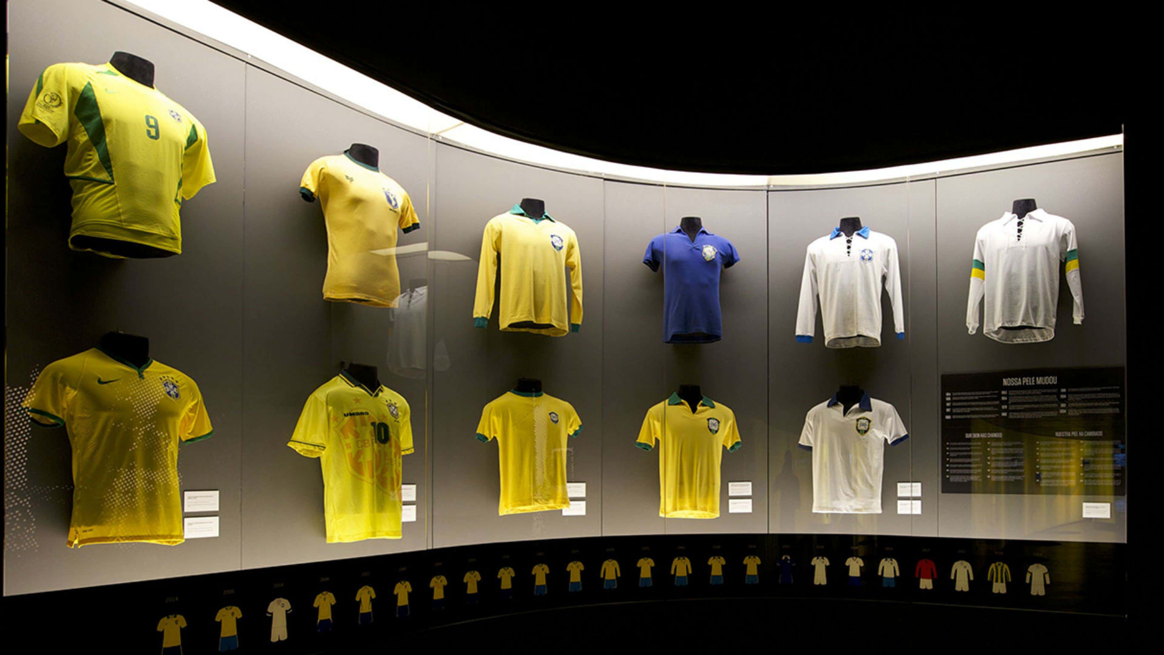 Preços baixos em Jaquetas de Futebol Adidas Brasil National Team