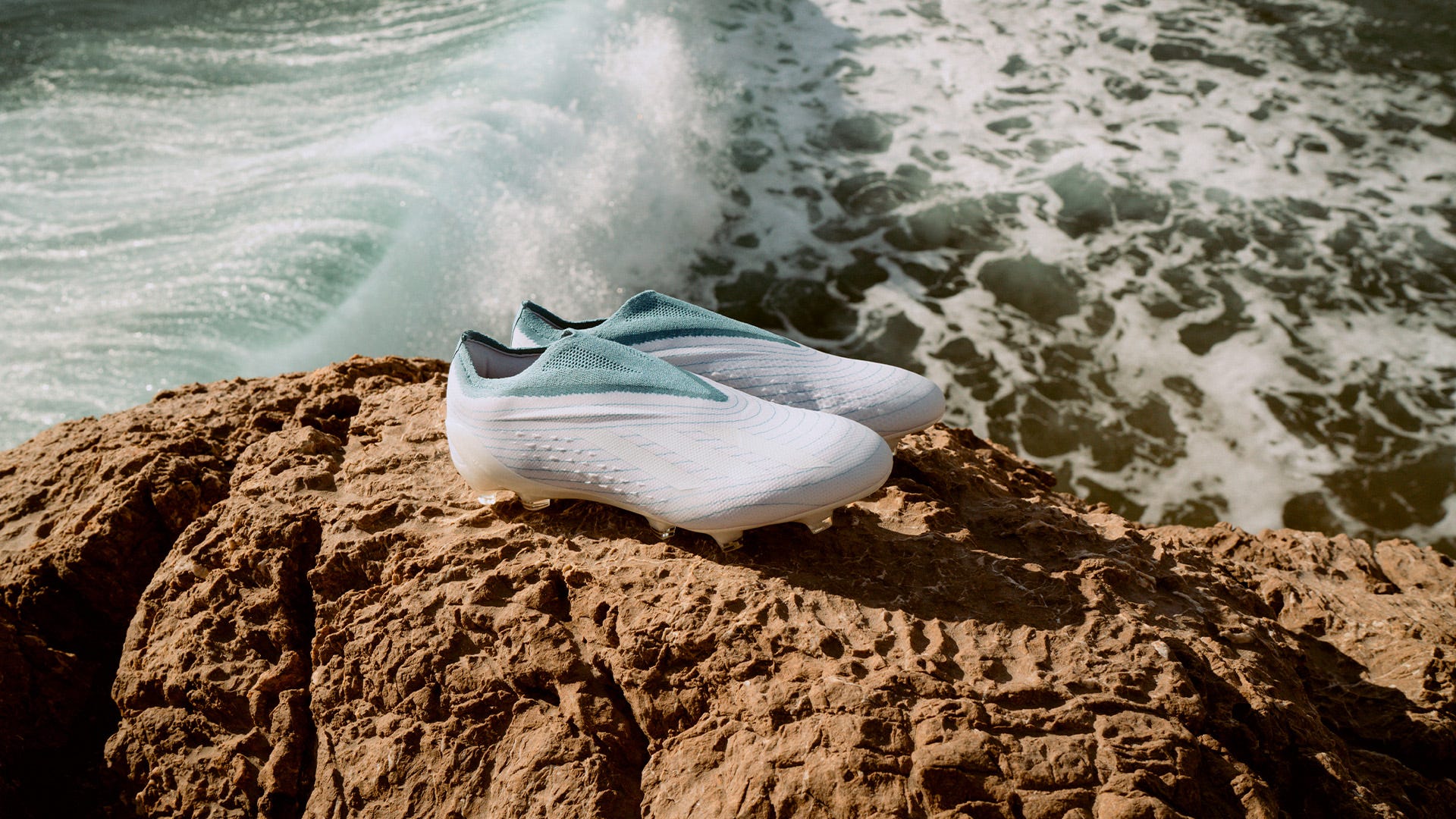 Retirado Surichinmoi Barrio bajo The adidas Parley boot pack: the brands first boot pack designed to tackle  plastic waste | Goal.com US