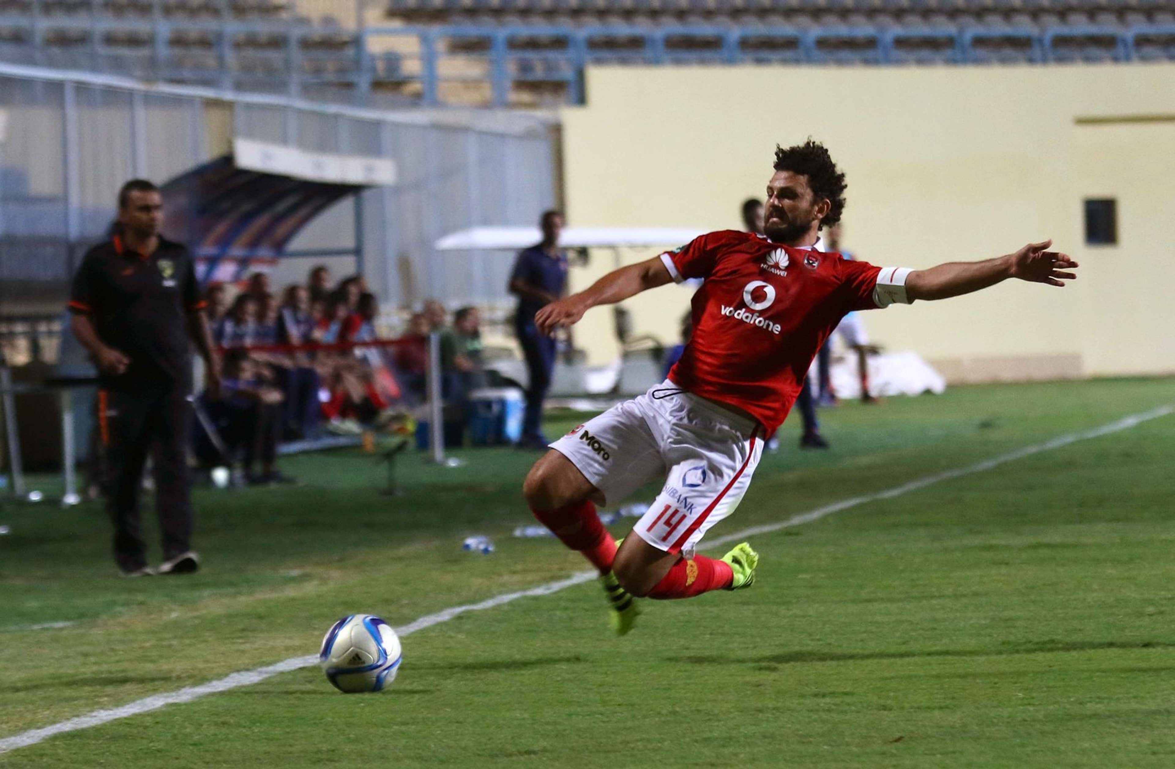 الأهلي يغرم حسام غالي بسبب اعتراضه على الجهاز الفني | العربية Goal.com