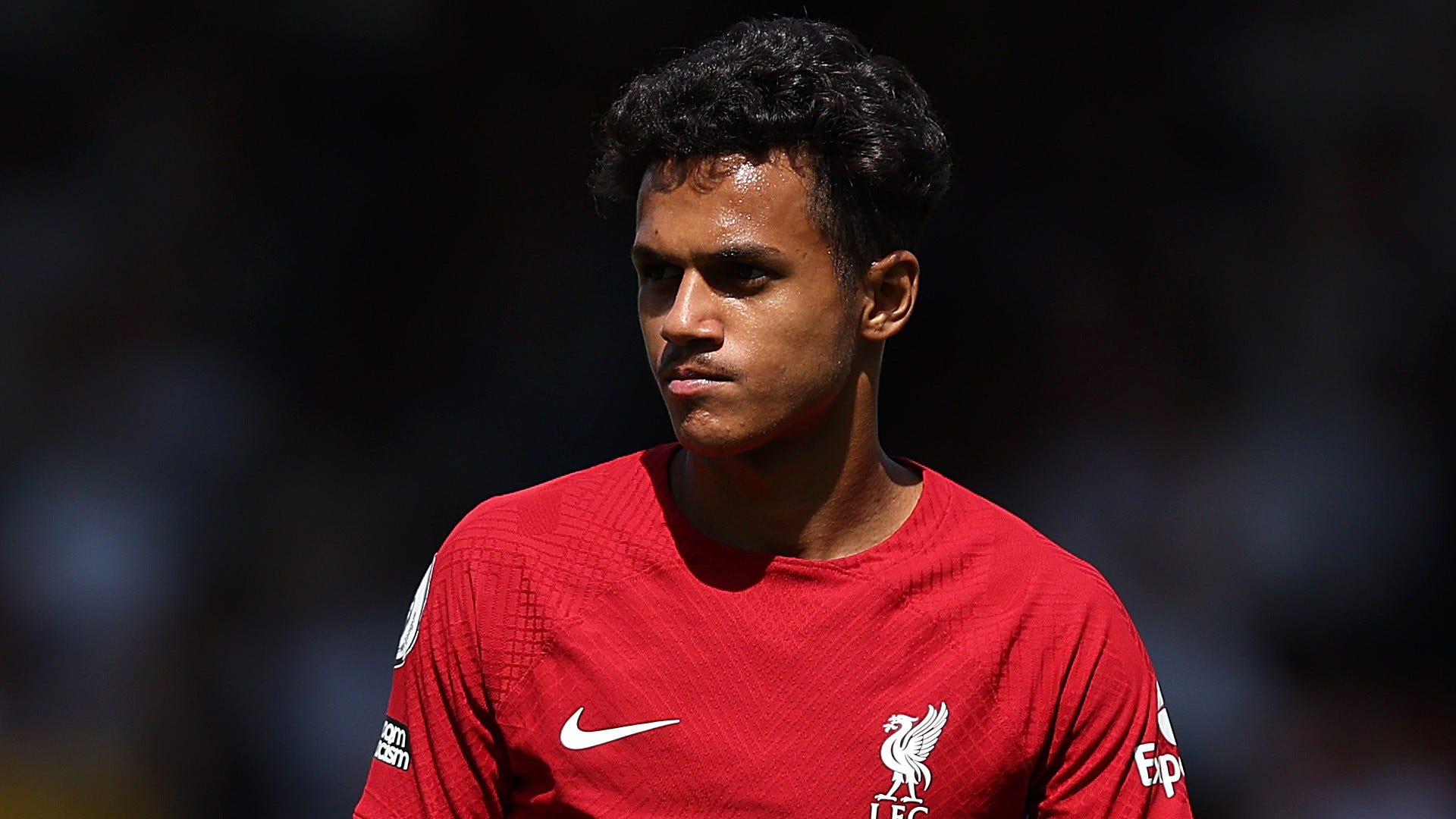 O astro do Liverpool Carvalho está pronto para retornar a Portugal e comprometer seu futuro internacional com a Inglaterra