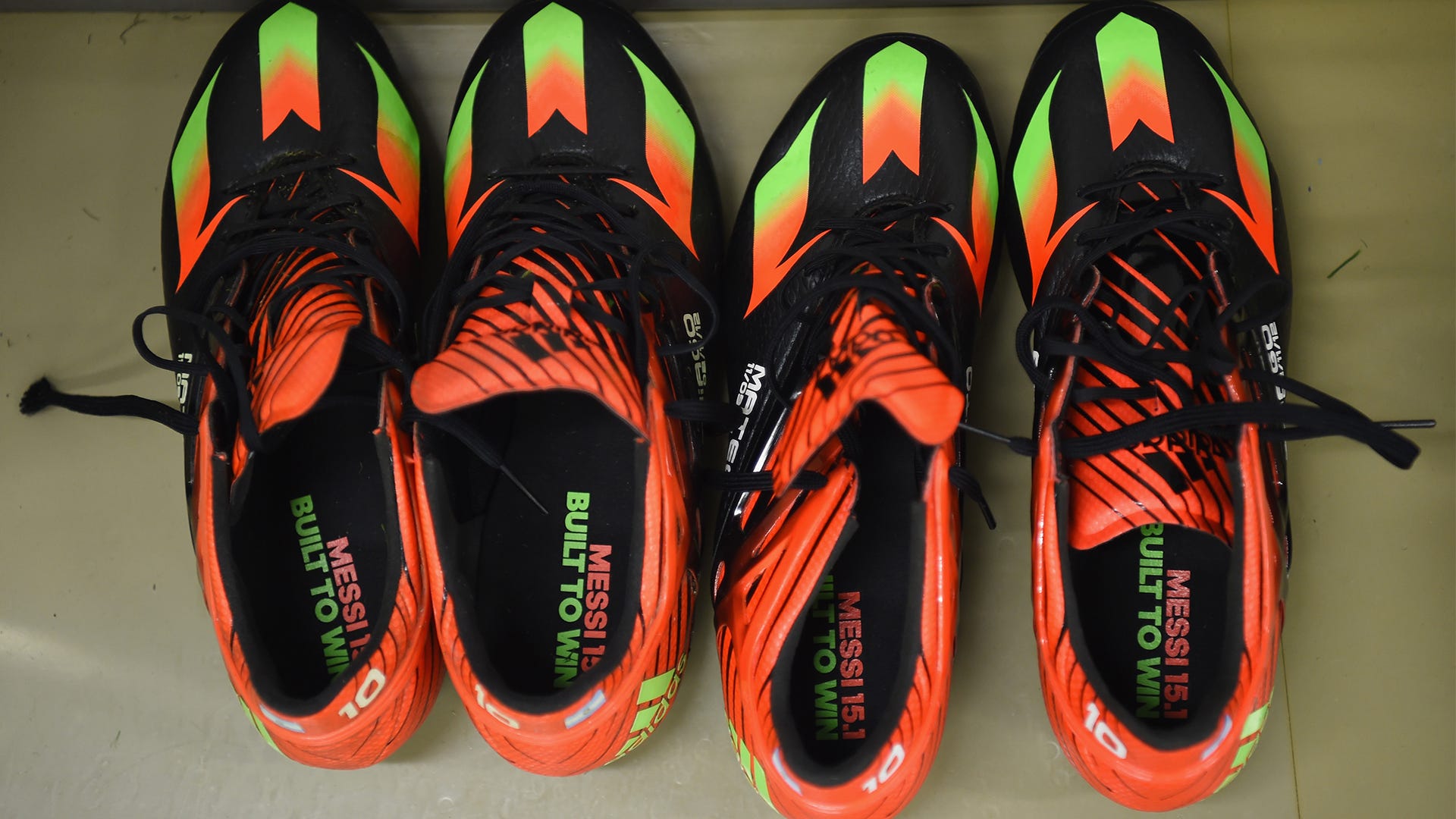 5.messi_boots