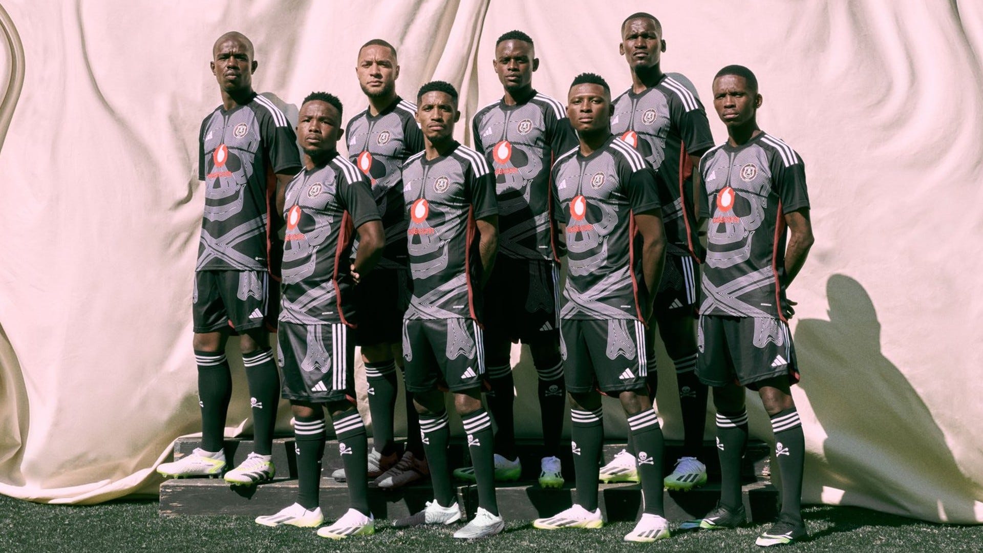 Battle of the kits: Rivals Kaizer Chiefs and Orlando Pirates