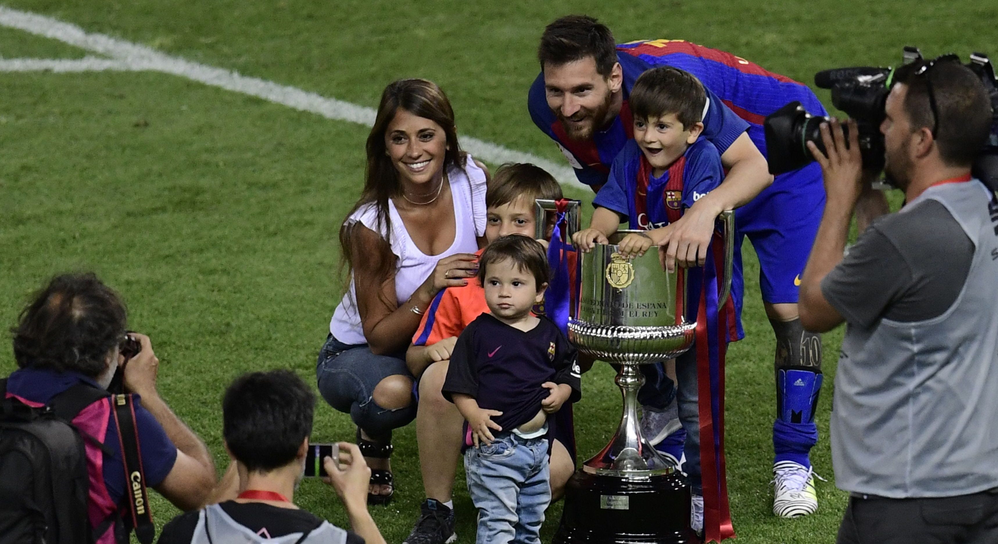 Lionel Messi Antonella Barcelona Alaves