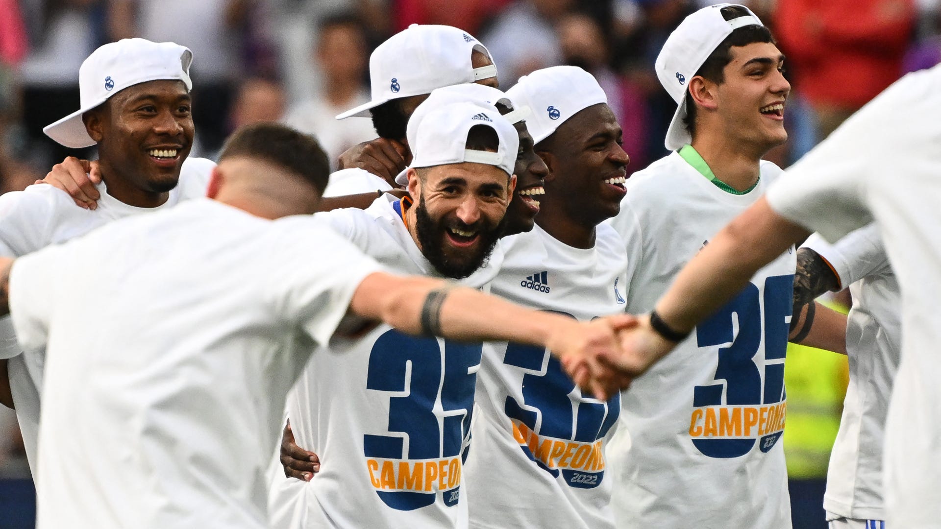 Karim Benzema Real Madrid La Liga title celebration 2021-22