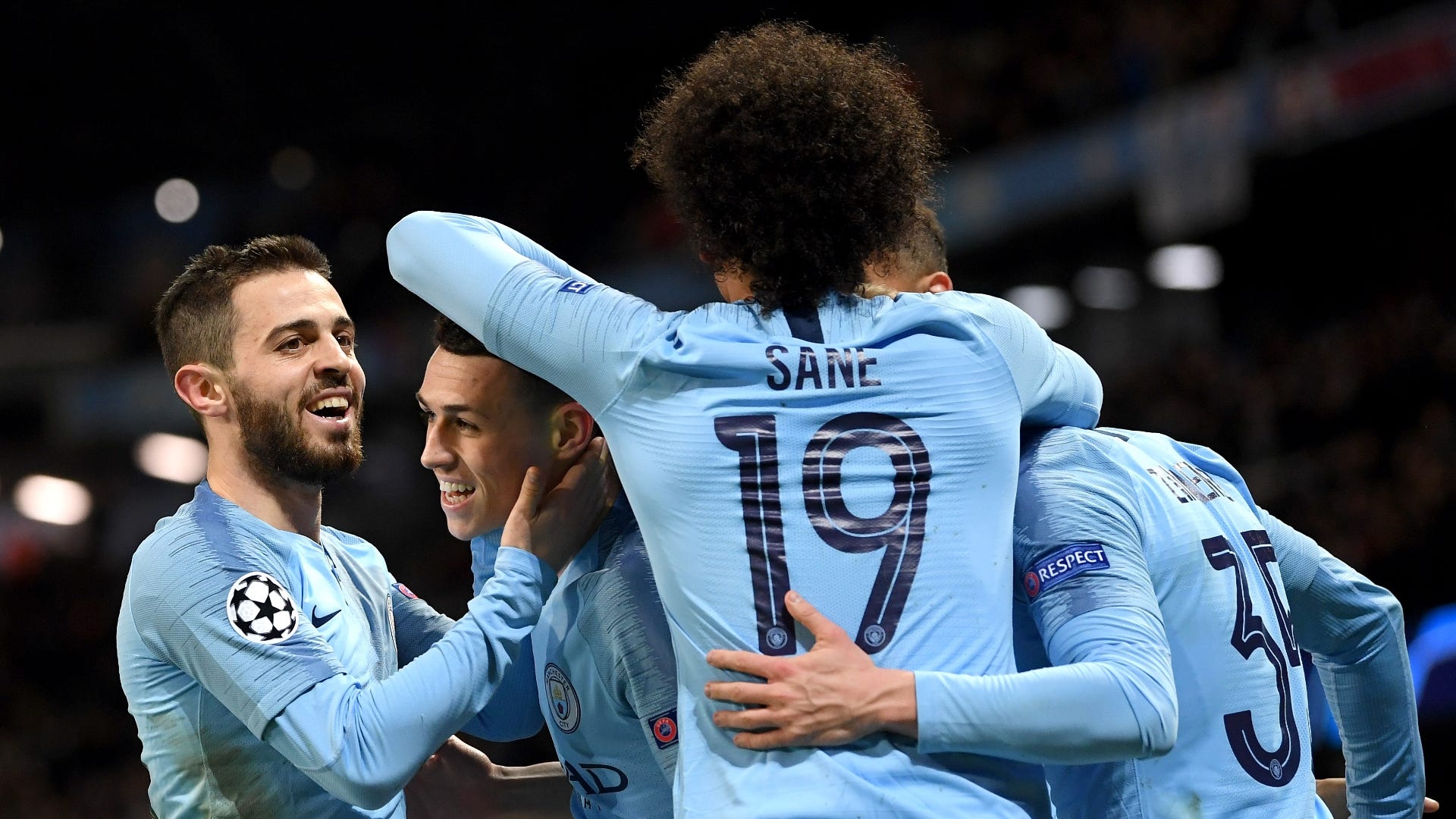 Manchester City celebrates vs Schalke 2018-19