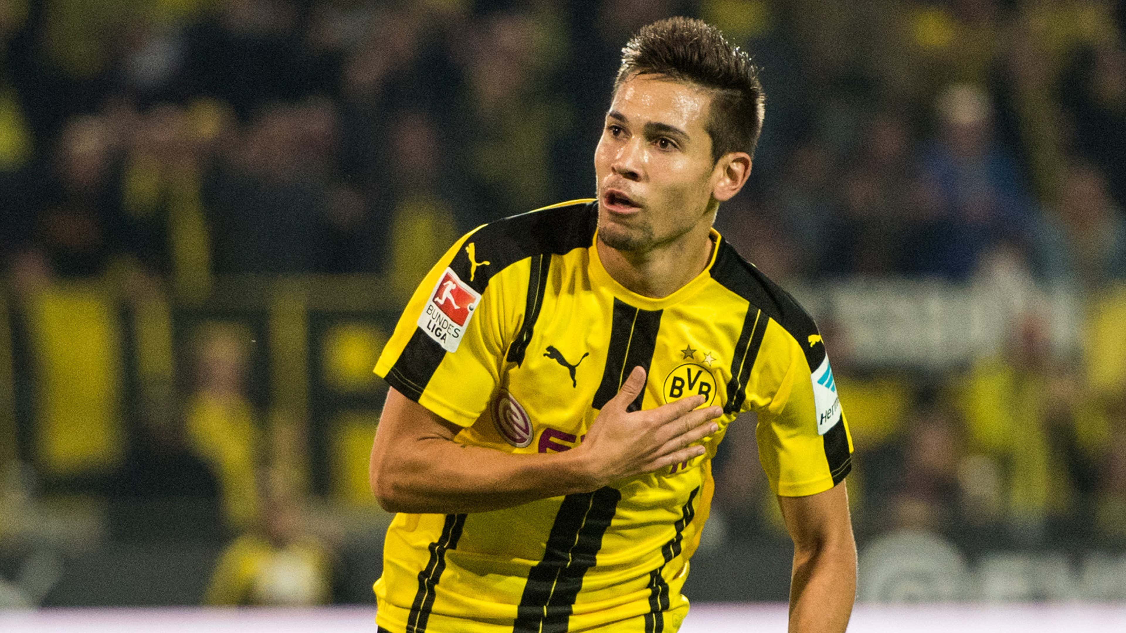 VIDEO: Raphael Guerreiro scores incredible goal in Borussia Dortmund  training | Goal.com US