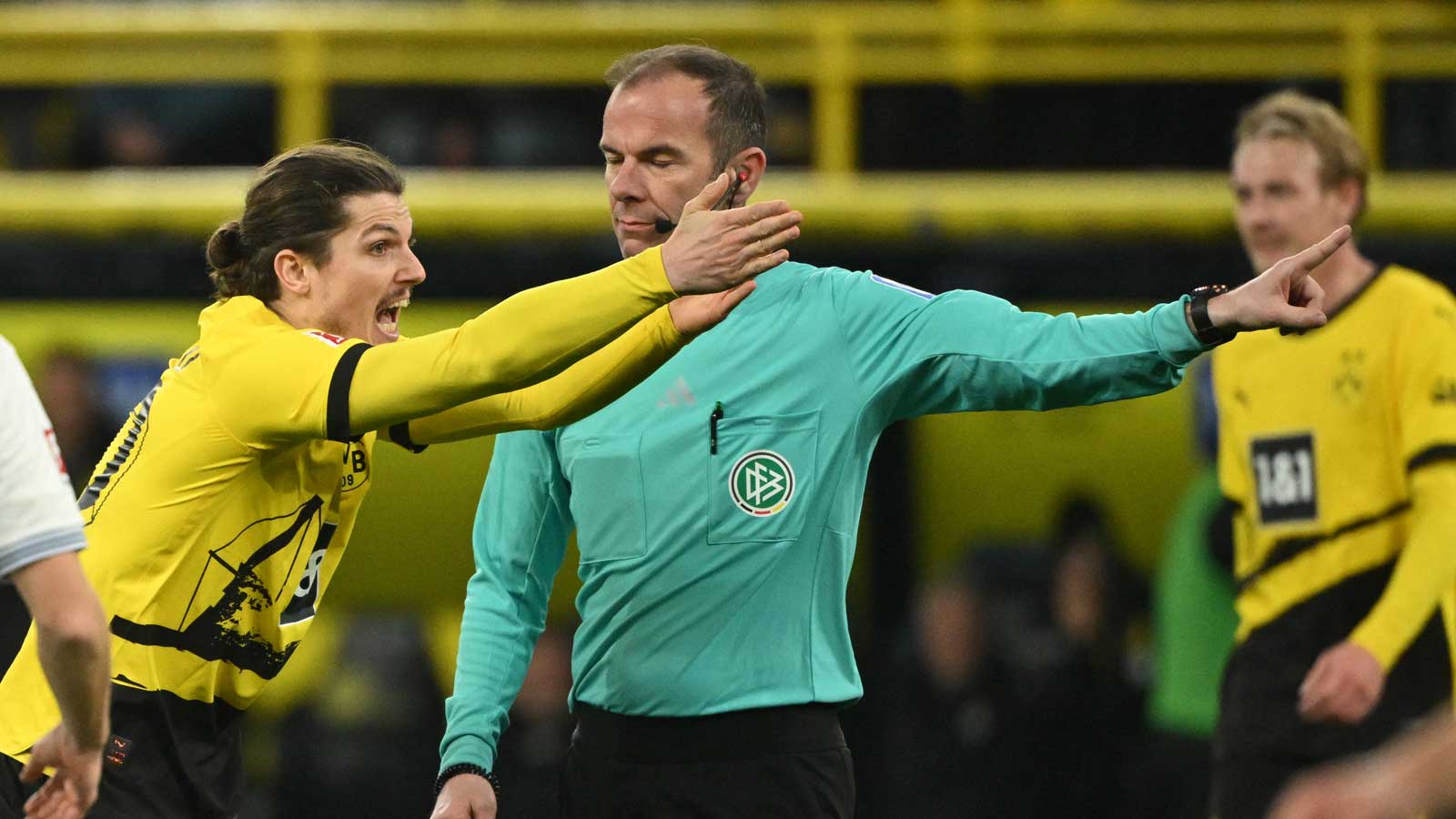 Strittige Szene bei Pleite von BVB: Darum hat Borussia Dortmund keinen Handelfmeter bekommen
