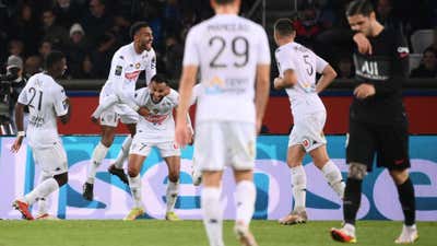 Angelo Fulgini Sofiane Boufal PSG Angers Ligue 1 15102021