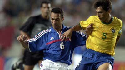 Youri Djorkaeff Leomar France Brazil Confederations Cup 2001