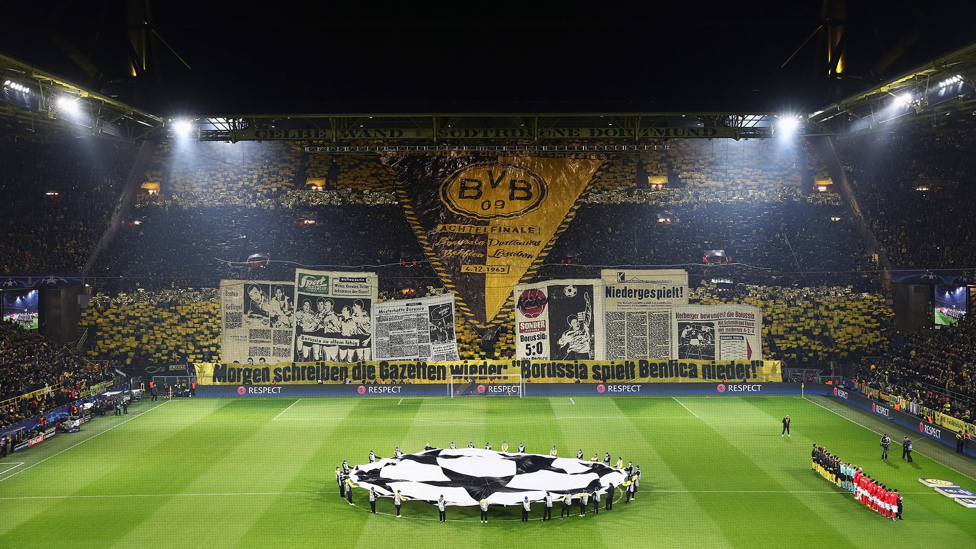 Borussia Dortmund Signal Iduna Park Westfalenstadion tifo