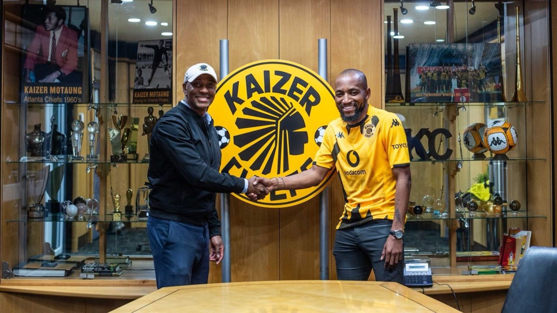 Sibongiseni Mthethwa and Kaizer Motaung Jr. of Kaizer Chiefs