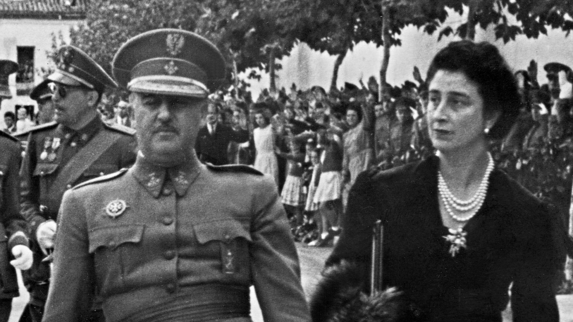 General Francisco Franco and wife