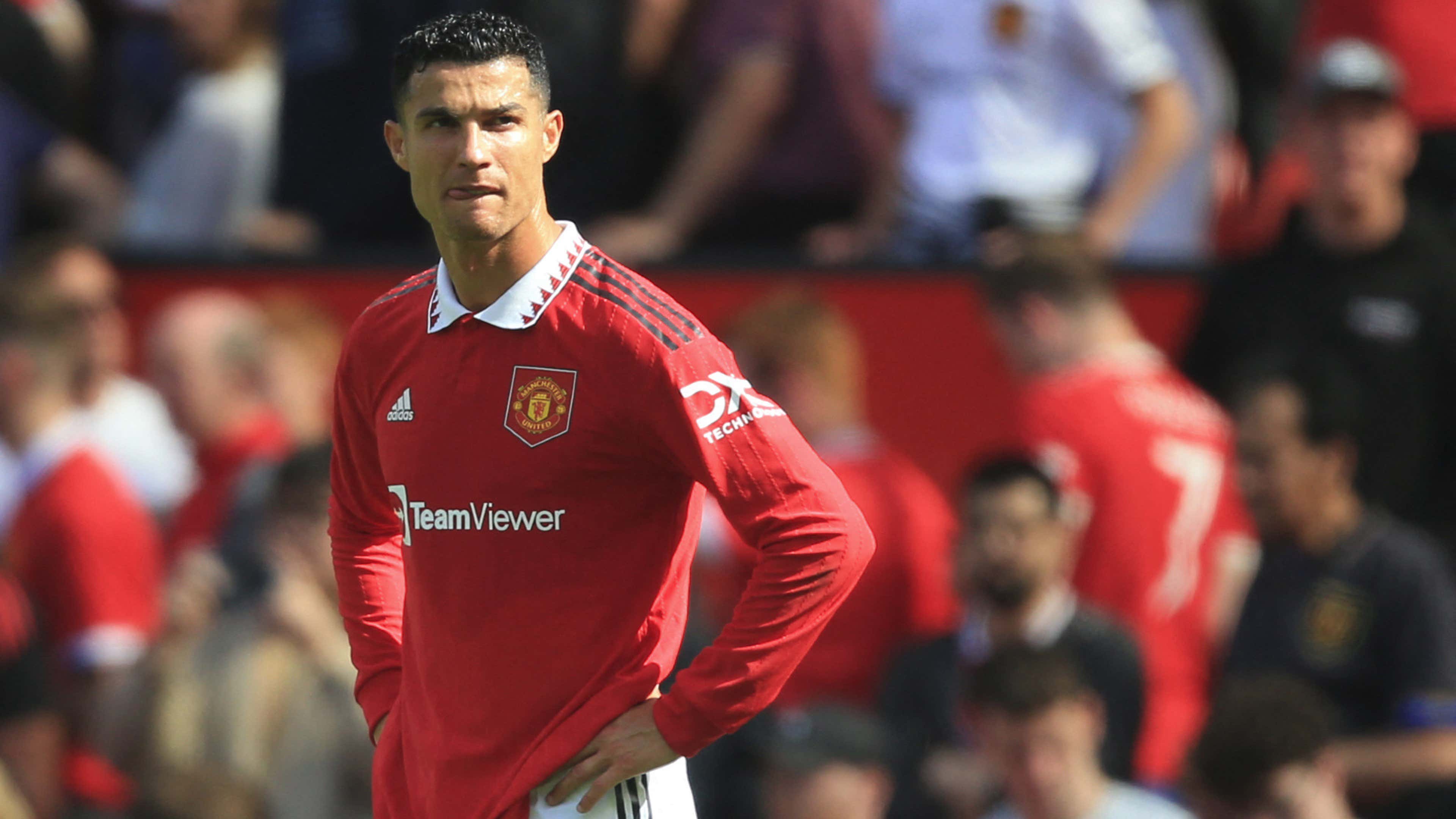 Ronaldo blasts younger Man Utd players and says it's 'impossible