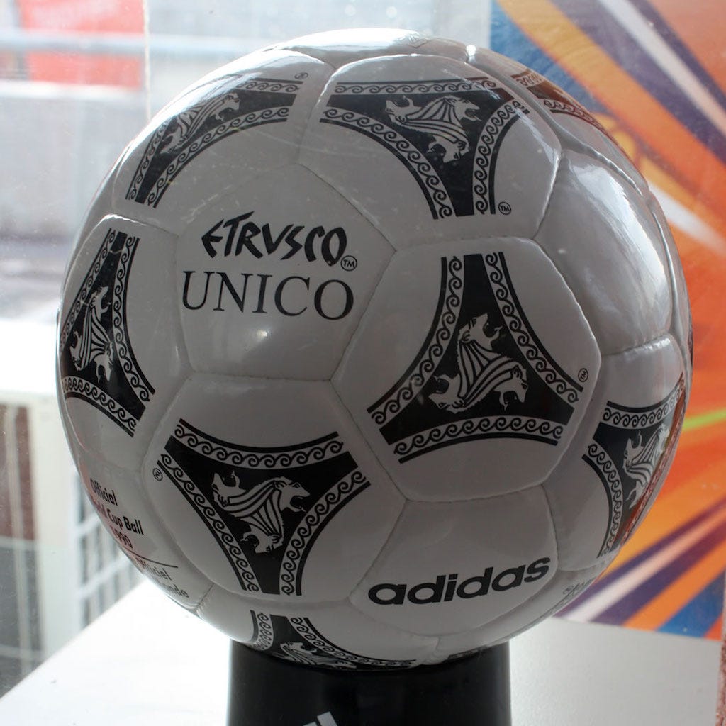Adidas Etrusco Unico 1990 World Cup ball