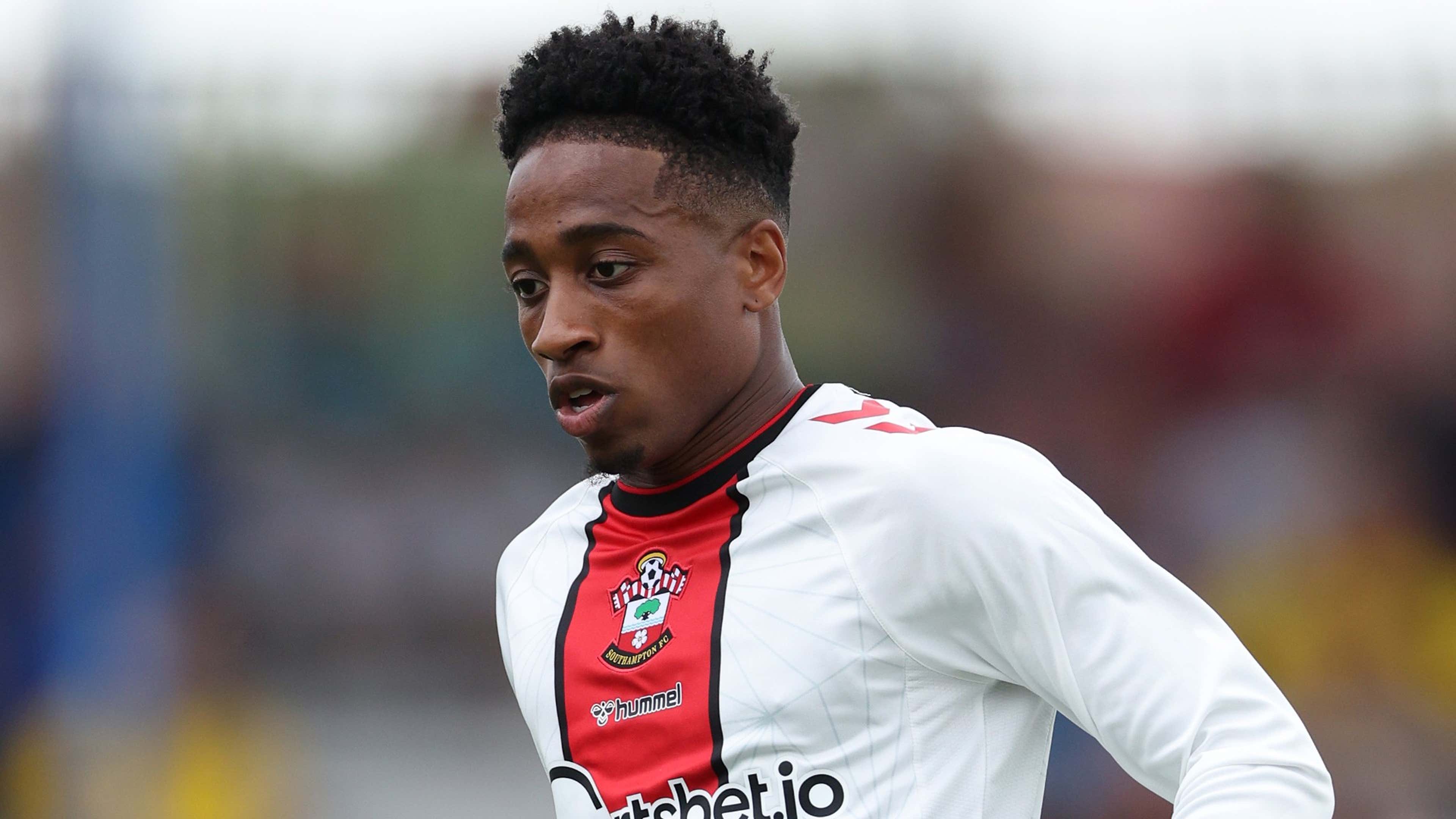 Kriger Array af farmaceut Southampton slam social media platforms for 'allowing hatred to breed'  after Kyle Walker-Peters receives racist abuse following Man Utd draw |  Goal.com US