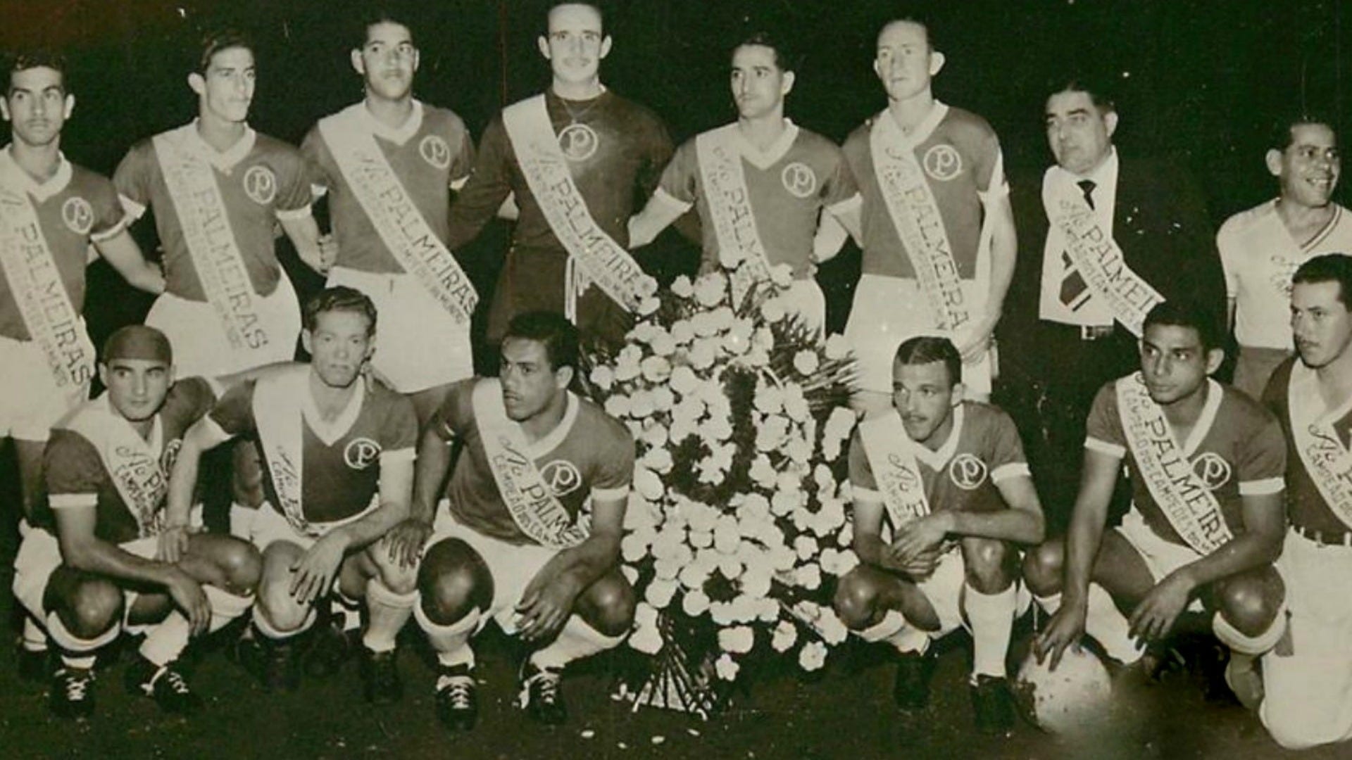 SE Palmeiras on X: O mundo pintado em verde e branco: Palmeiras, 1º campeão  mundial em 1951! #Palmeiras101anos  / X
