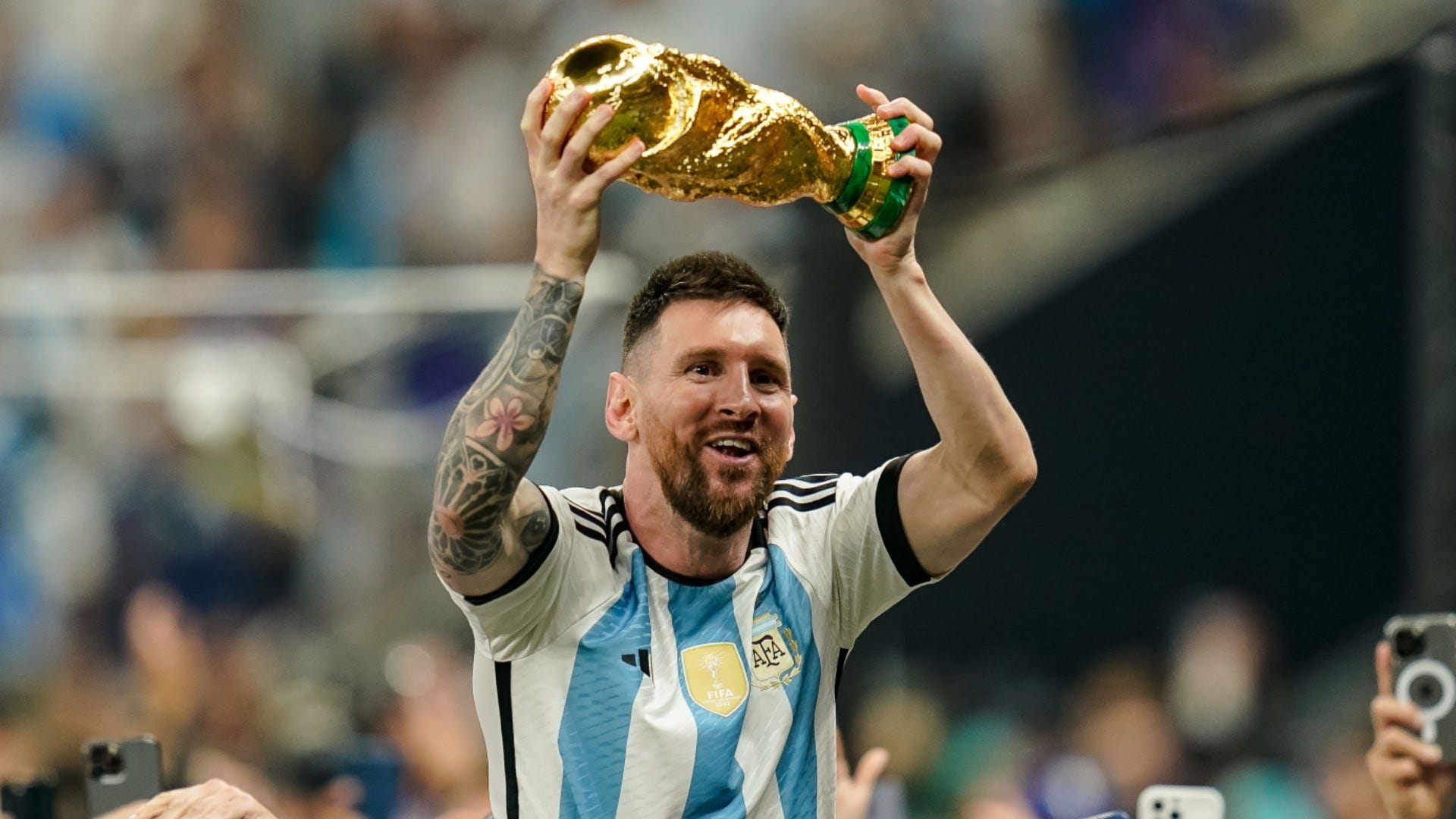 Lionel Messi lifted fake World Cup trophy in historic Instagram post |  Goal.com