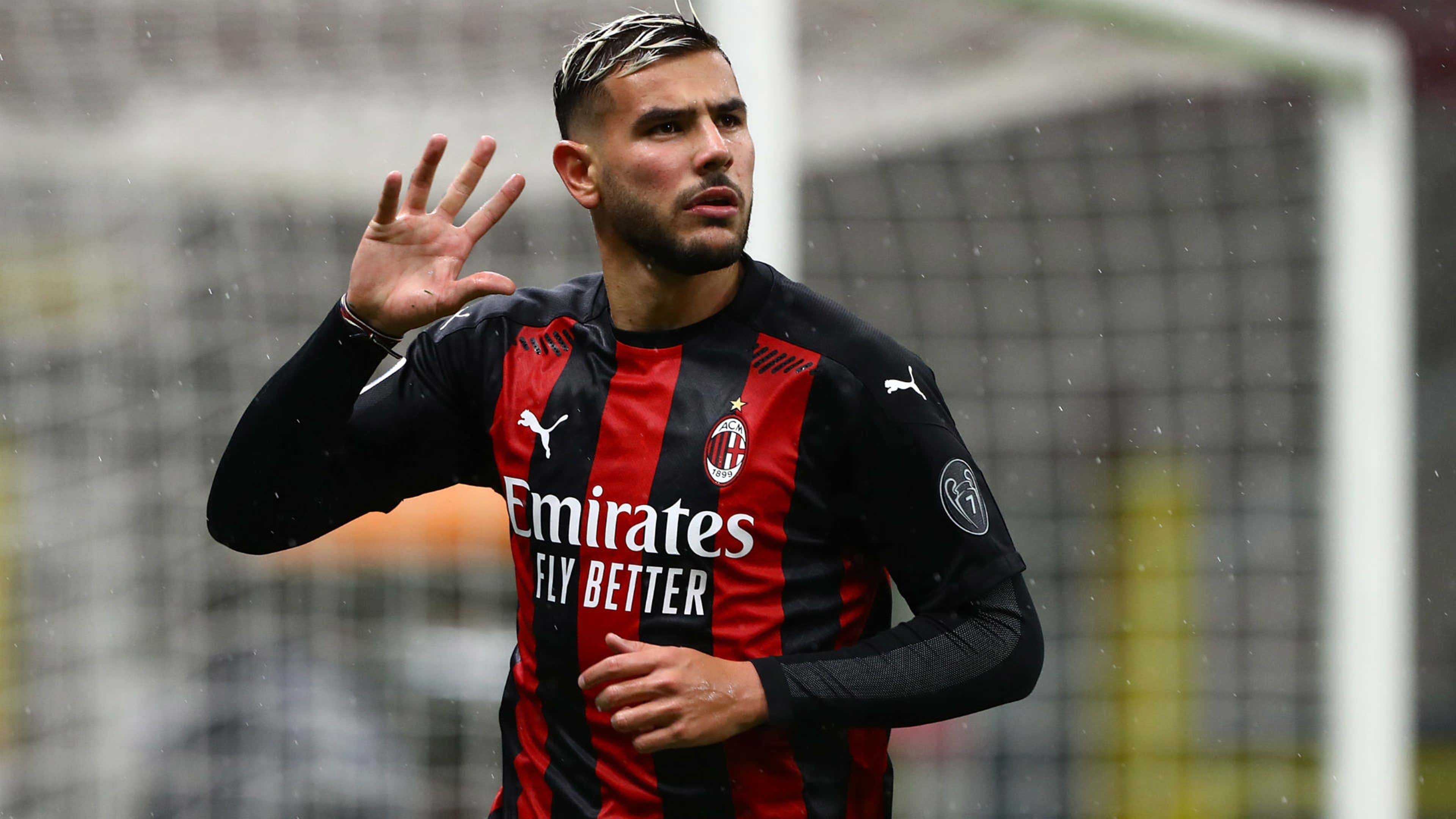  Theo Hernandez of AC Milan celebrates a goal during a match.
