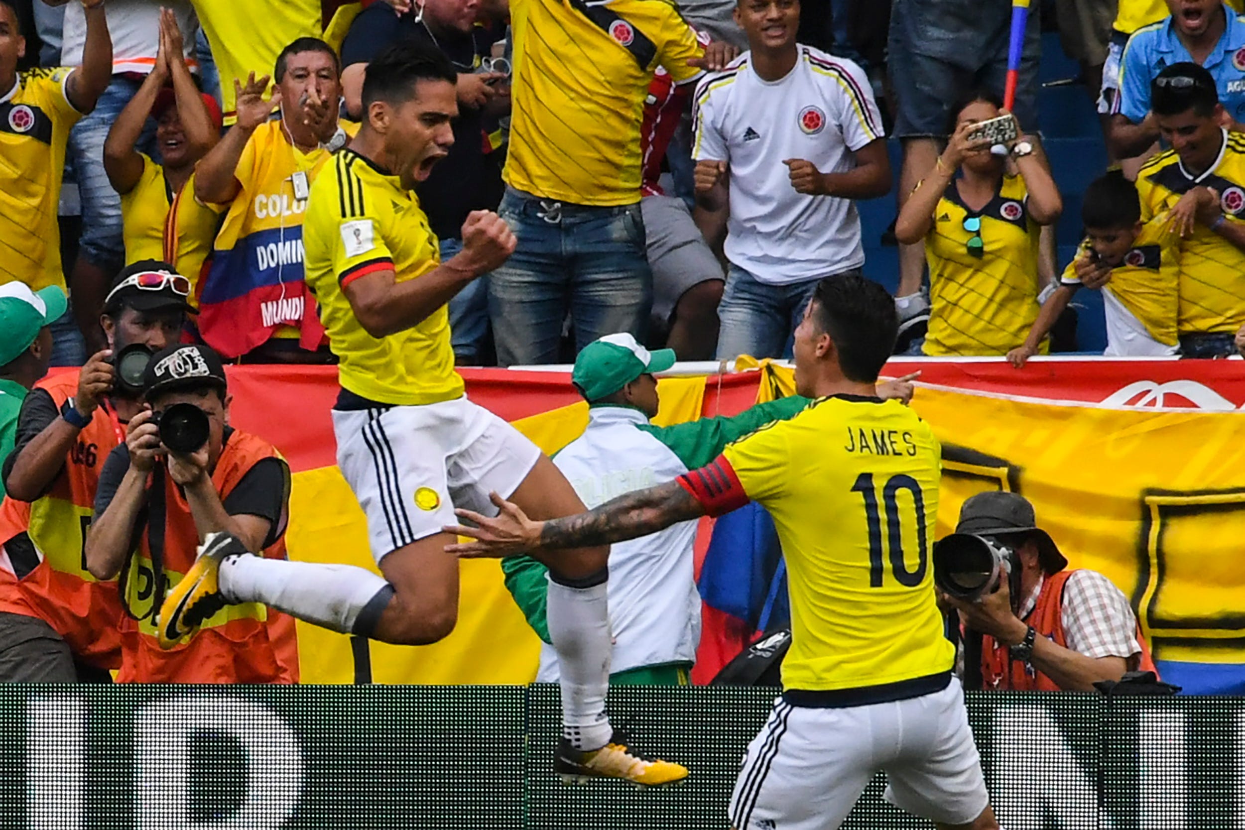 James Rodríguez & Radame Falcao Colombia vs Brasil 2017