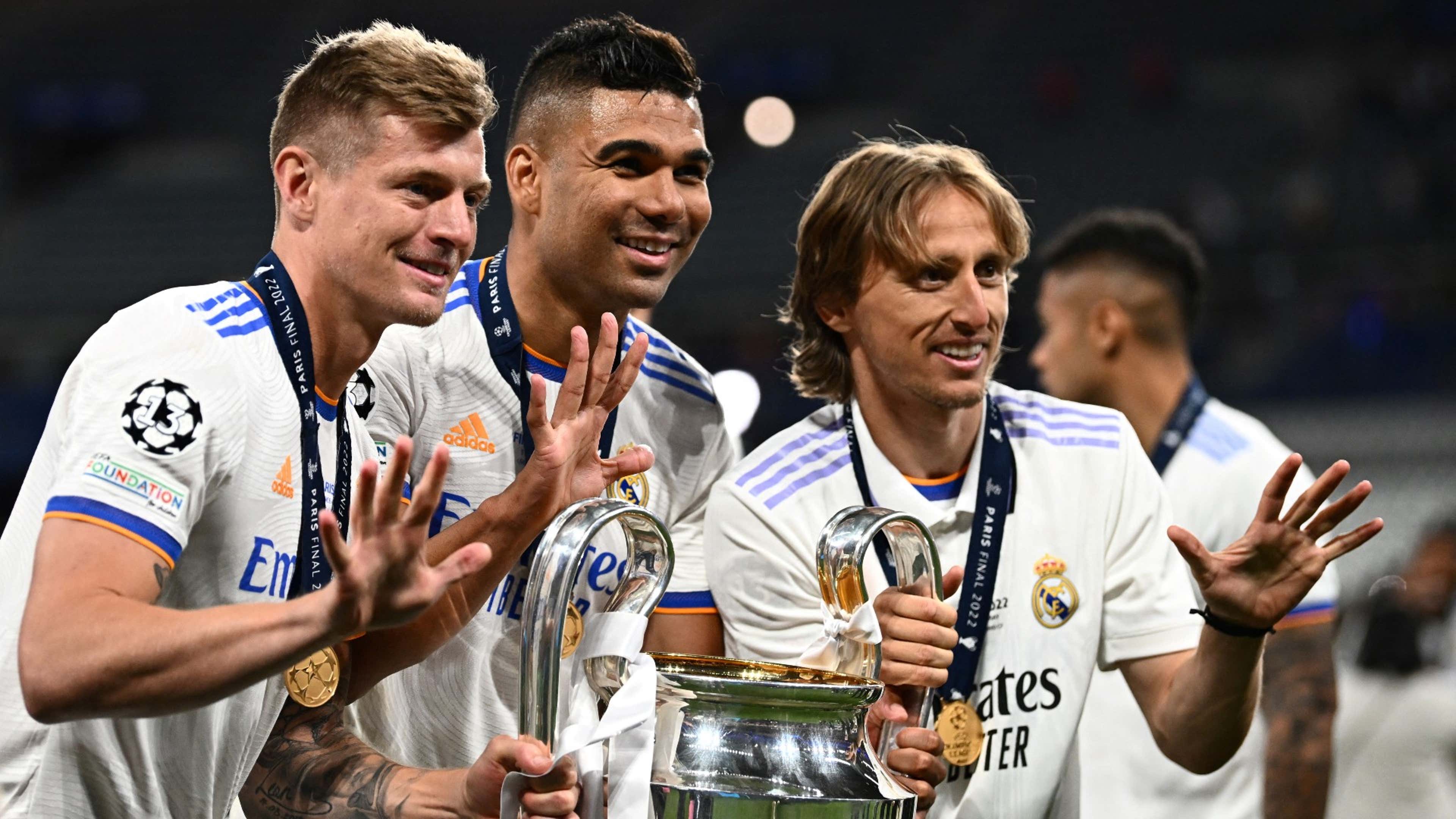 Toni Kroos Casemiro Luka Modric Real Madrid Champions League trophy 2022