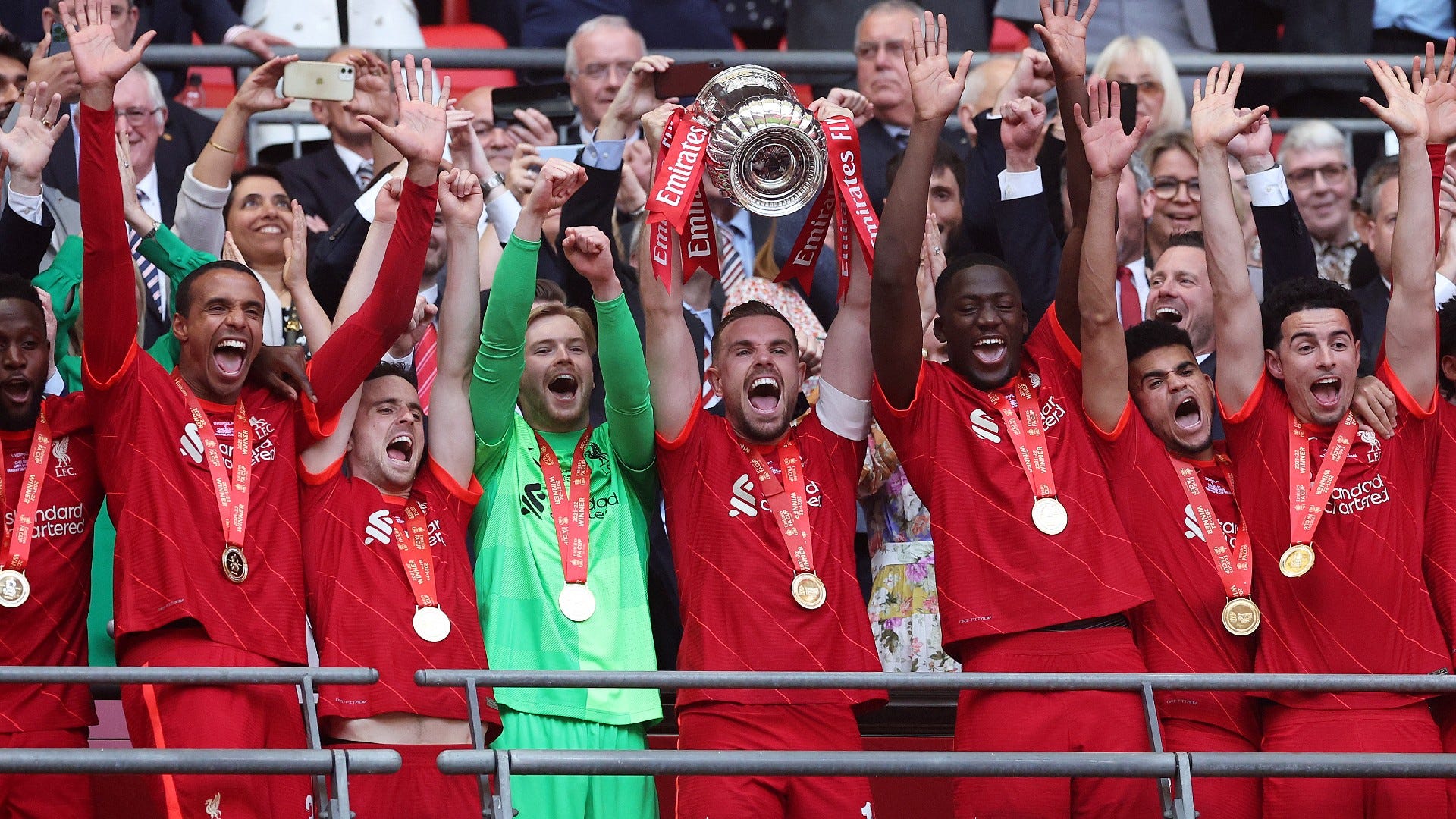 Liverpool FA Cup celebrate 2022