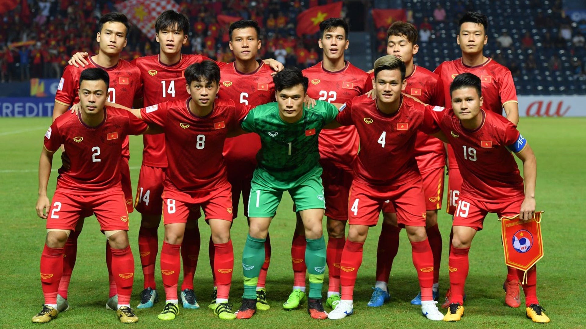 Đình Trọng, Văn Toàn và nhiều tuyển thủ Việt Nam quyên góp ủng hộ phòng  chống Covid-19  Việt Nam