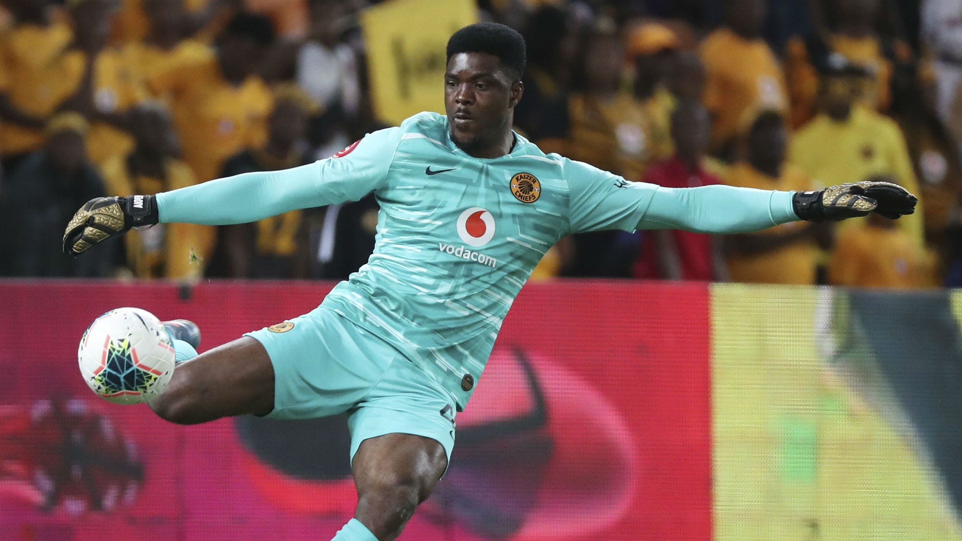 Struggling Kaizer Chiefs, Orlando Pirates squeeze through