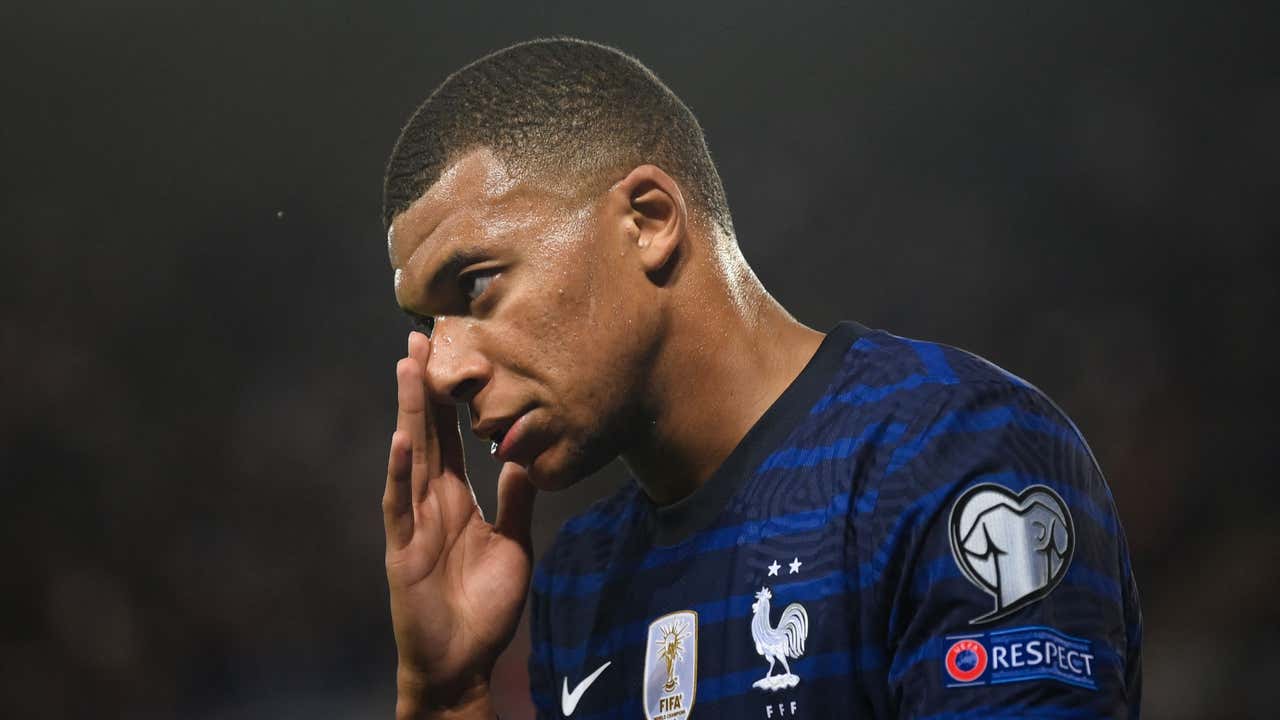 La star du Paris Saint-Germain, Mbappe, « ne veut plus jouer pour la France » en raison d’un manque de soutien après avoir raté le penalty de l’Euro 2020 contre la Suisse