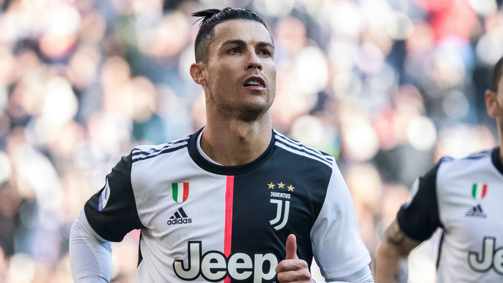 Giám đốc Juventus xác nhận tương lai của Ronaldo, khẳng định Dybala có thể  'đóng vai Messi'  Việt Nam