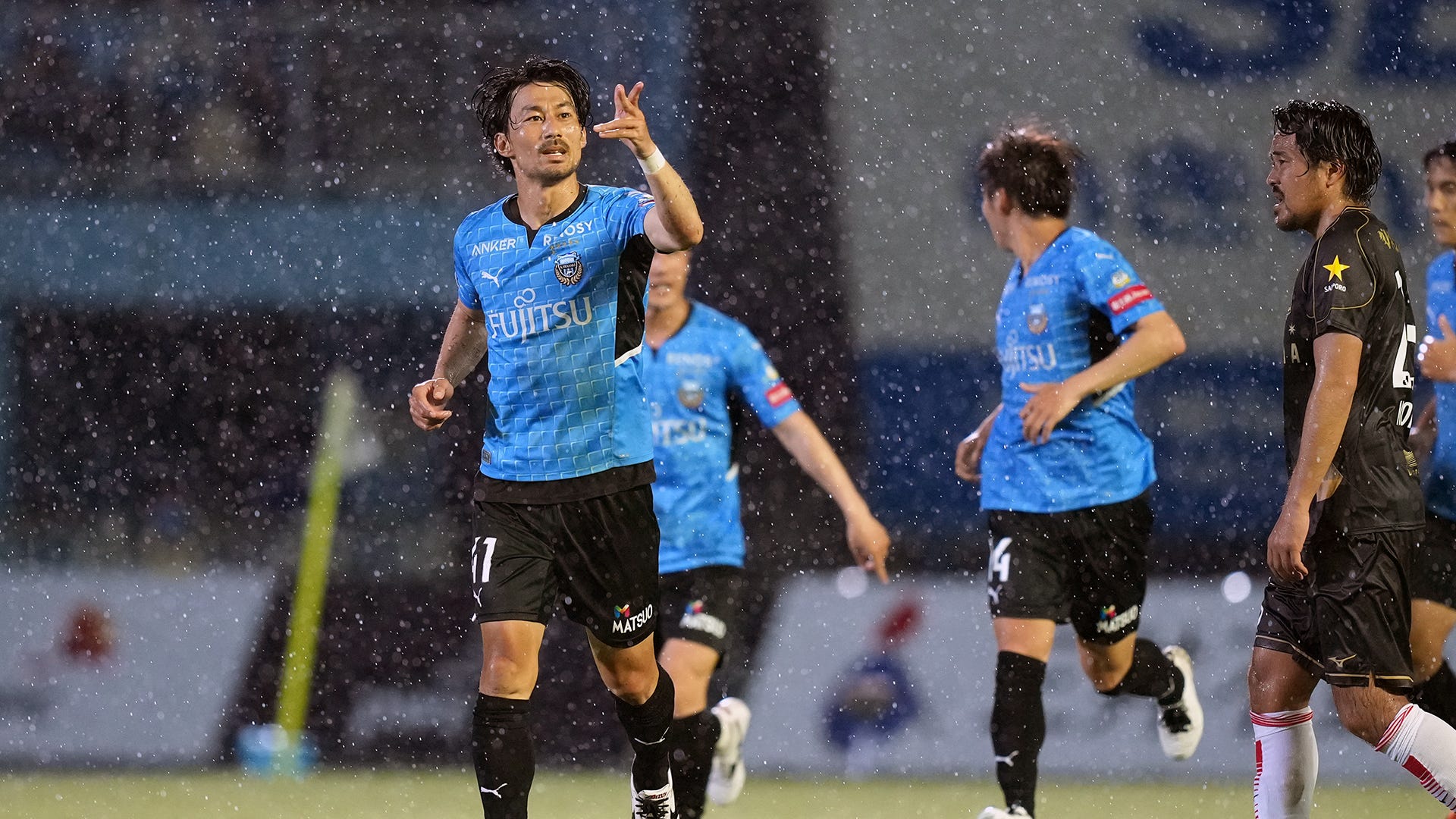 5発大勝の川崎f 札幌に逆転勝利で4試合ぶり白星 Goal Com 日本
