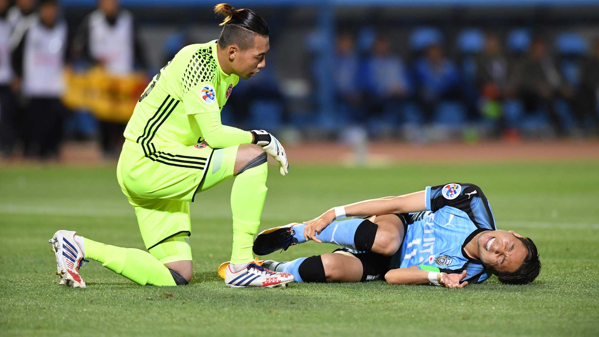 川崎fのfw小林悠 右足首負傷で交代も試合は 安心して見ていられた Goal Com 日本