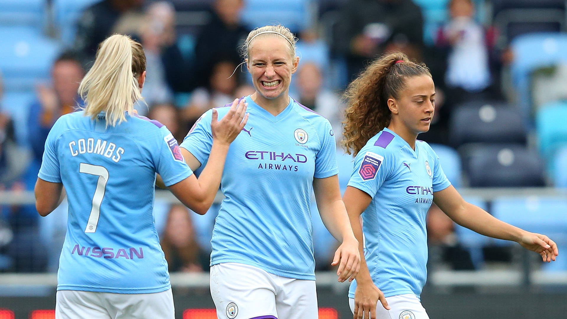 Laura Coombs Pauline Bremer Manchester City 2019