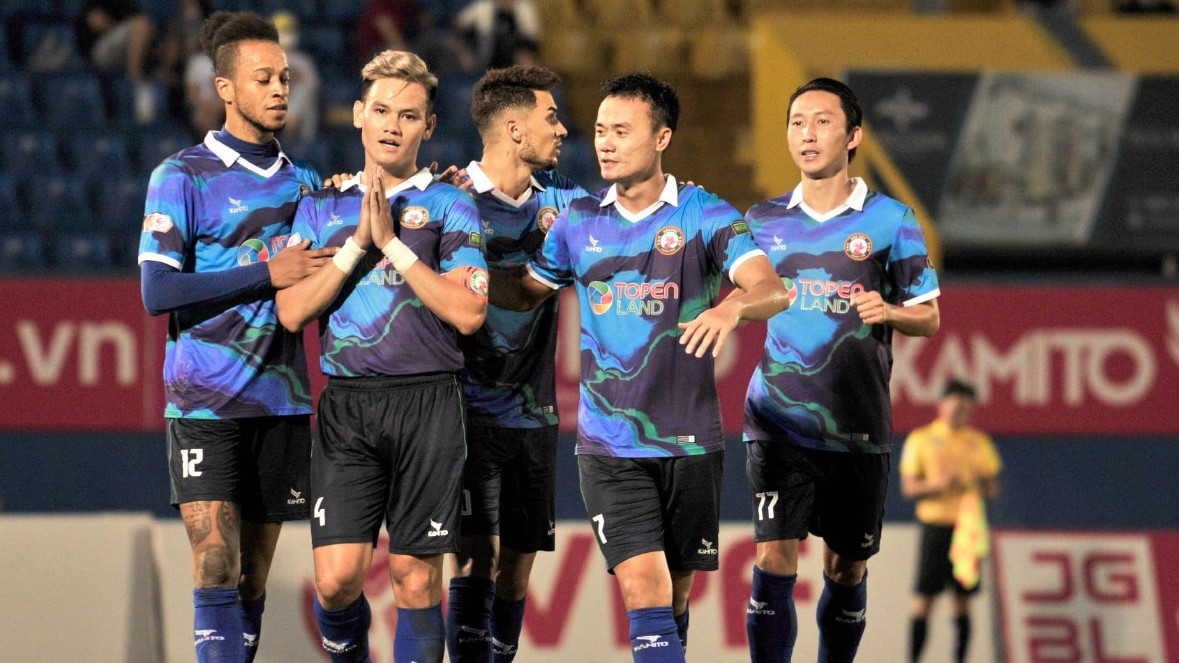 Ho Tan Tai Binh Dinh FC Becamex Binh Duong V.League 2022