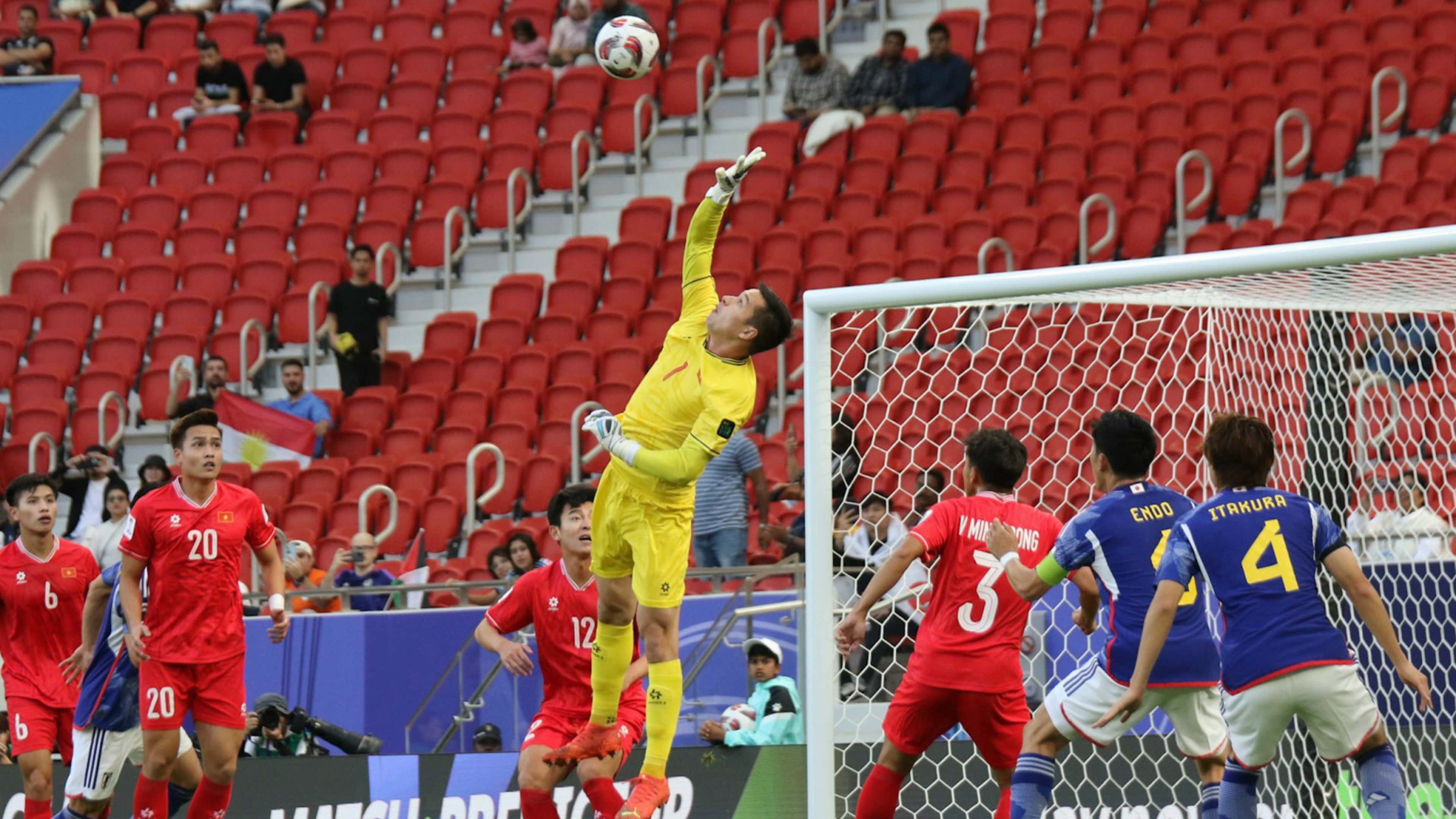 Asian Cup) Troussier nhận xét thế nào về trận ra mắt của Nguyễn Filip? | Goal.com Việt Nam