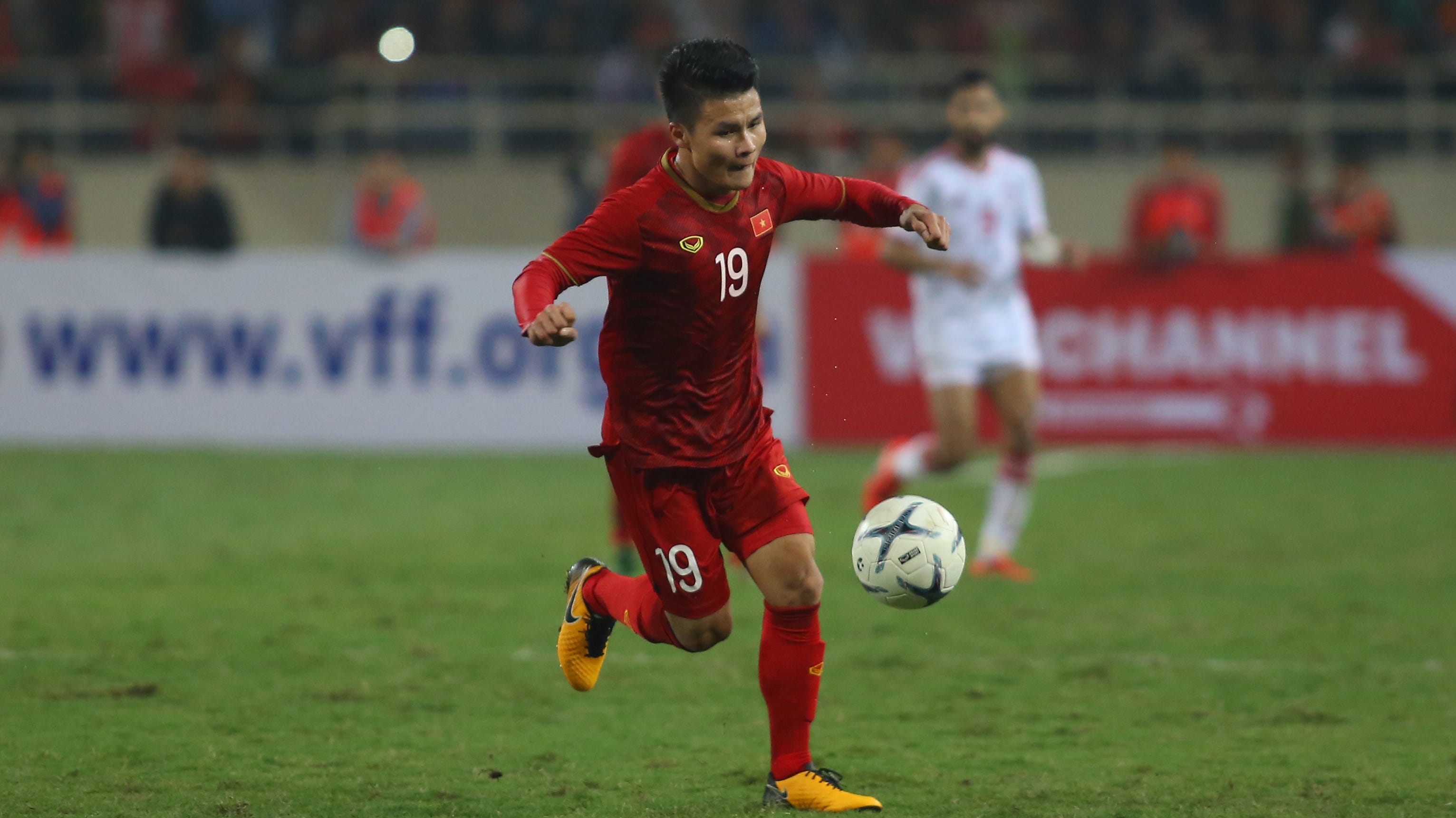 Nguyen Quang Hai Vietnam UAE WC qualification