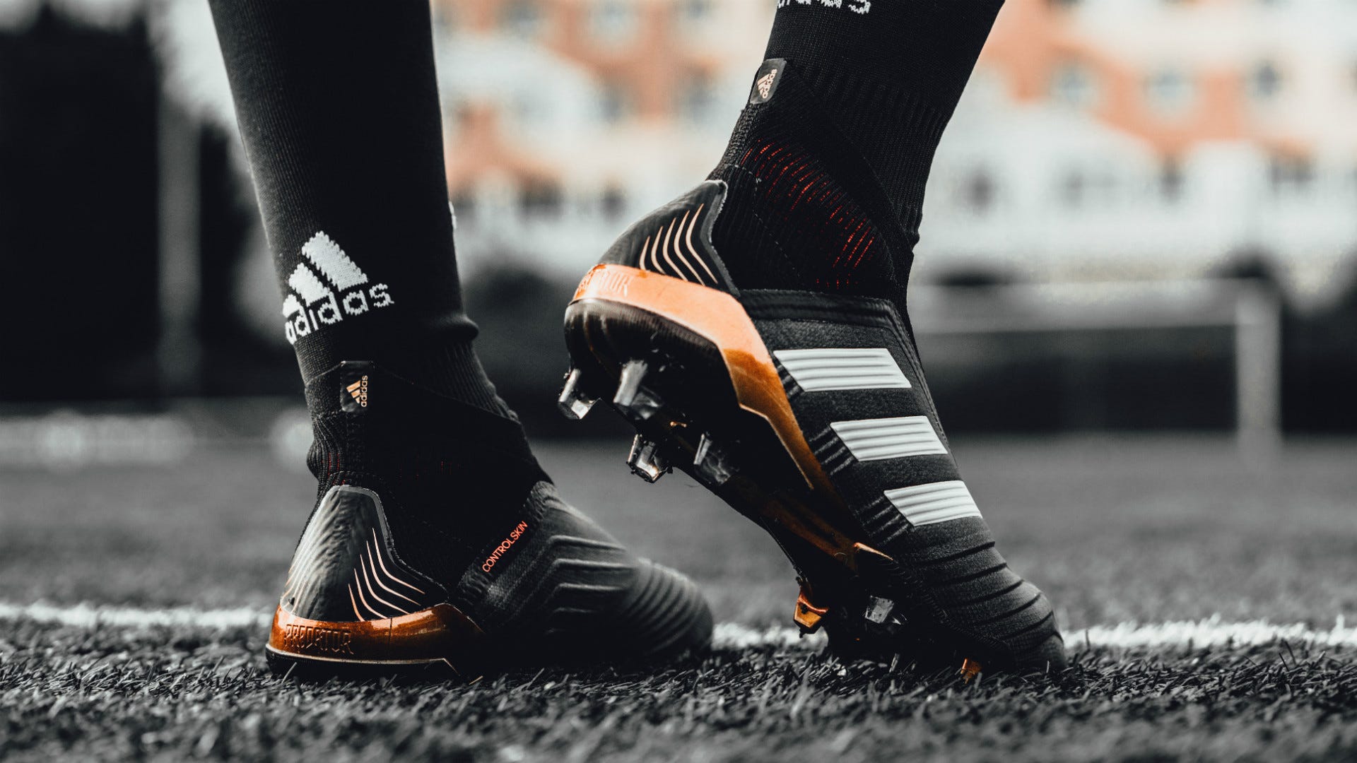 laten we het doen vijandigheid Handvest Adidas Predator 18+: Iconic boots re-launched for Pogba, Ozil & Dele |  Goal.com English Qatar