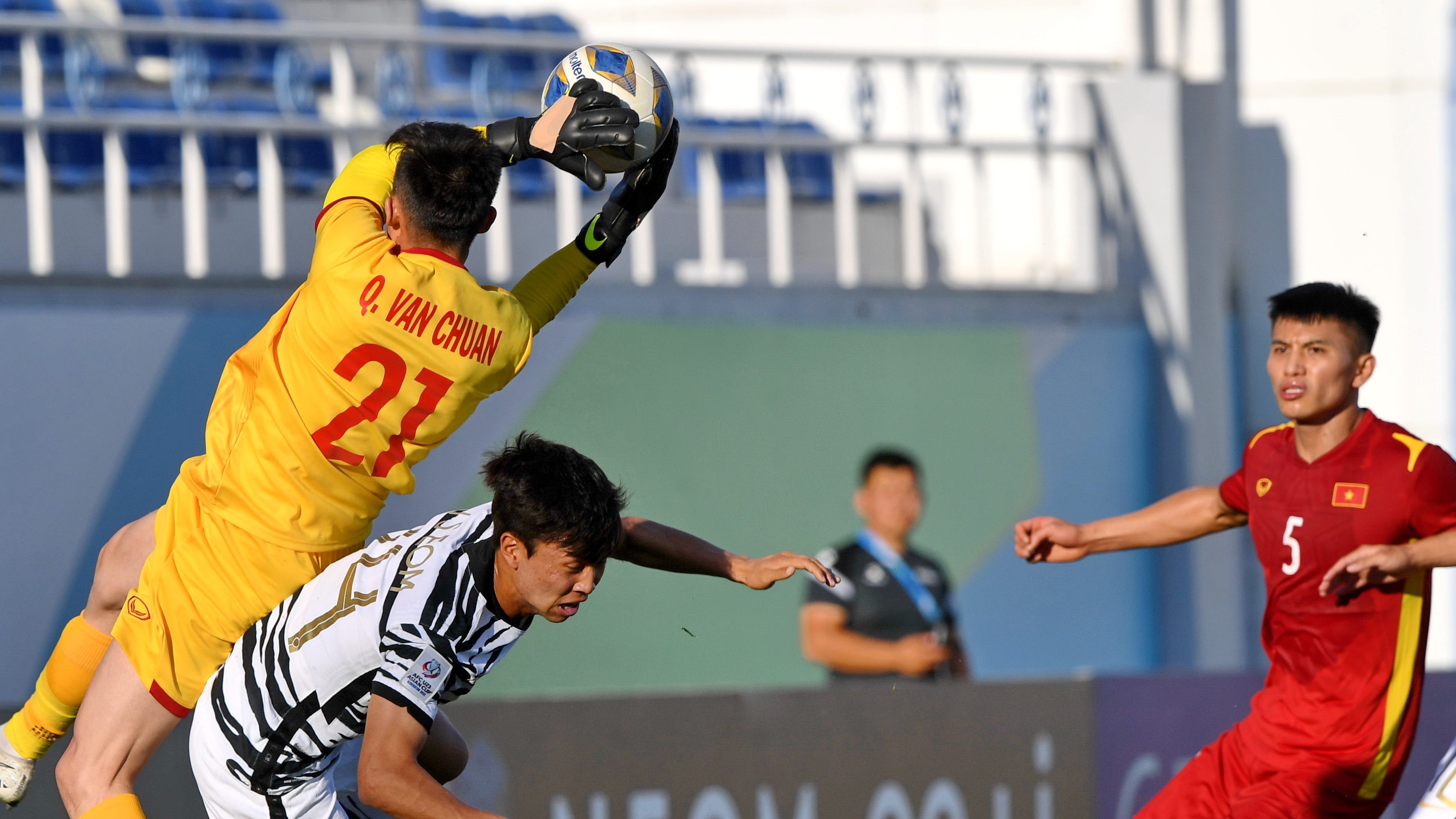Quan Van Chuan Nguyen Thanh Binh U23 Vietnam vs U23 South Korea 2022 AFC U23 Asian Cup