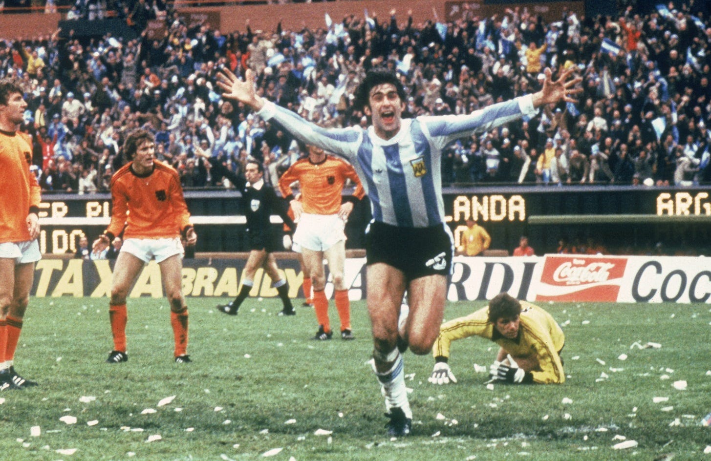 Mario Kempes of Argentina Netherlands 1978 FIFA World Cup final