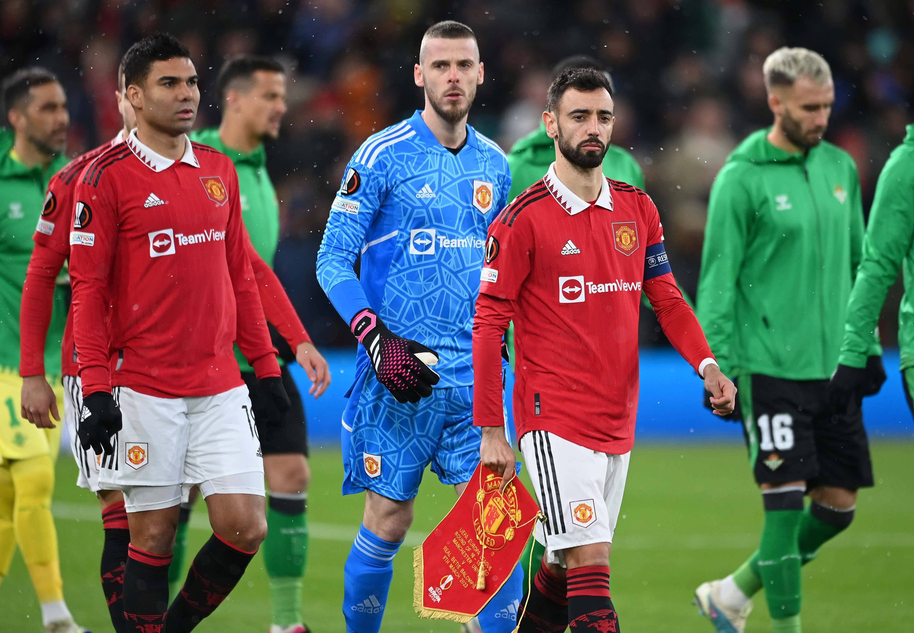 Bruno Fernandes lead out Manchester United Real Betis 2022-23