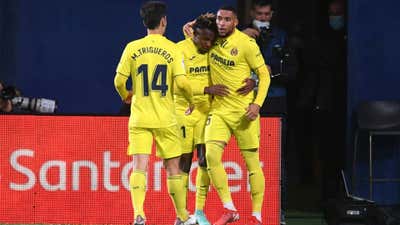 Samuel Chukwueze - Villarreal celebrate vs Barcelona