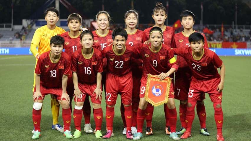 Cầu thủ nữ Việt Nam là những người phụ nữ mạnh mẽ và đầy năng lượng, họ đang góp phần vào sự phát triển của bóng đá nữ Việt Nam. Hãy cùng xem hình ảnh của những cô gái này khiến trái bóng lăn trên sân cỏ.