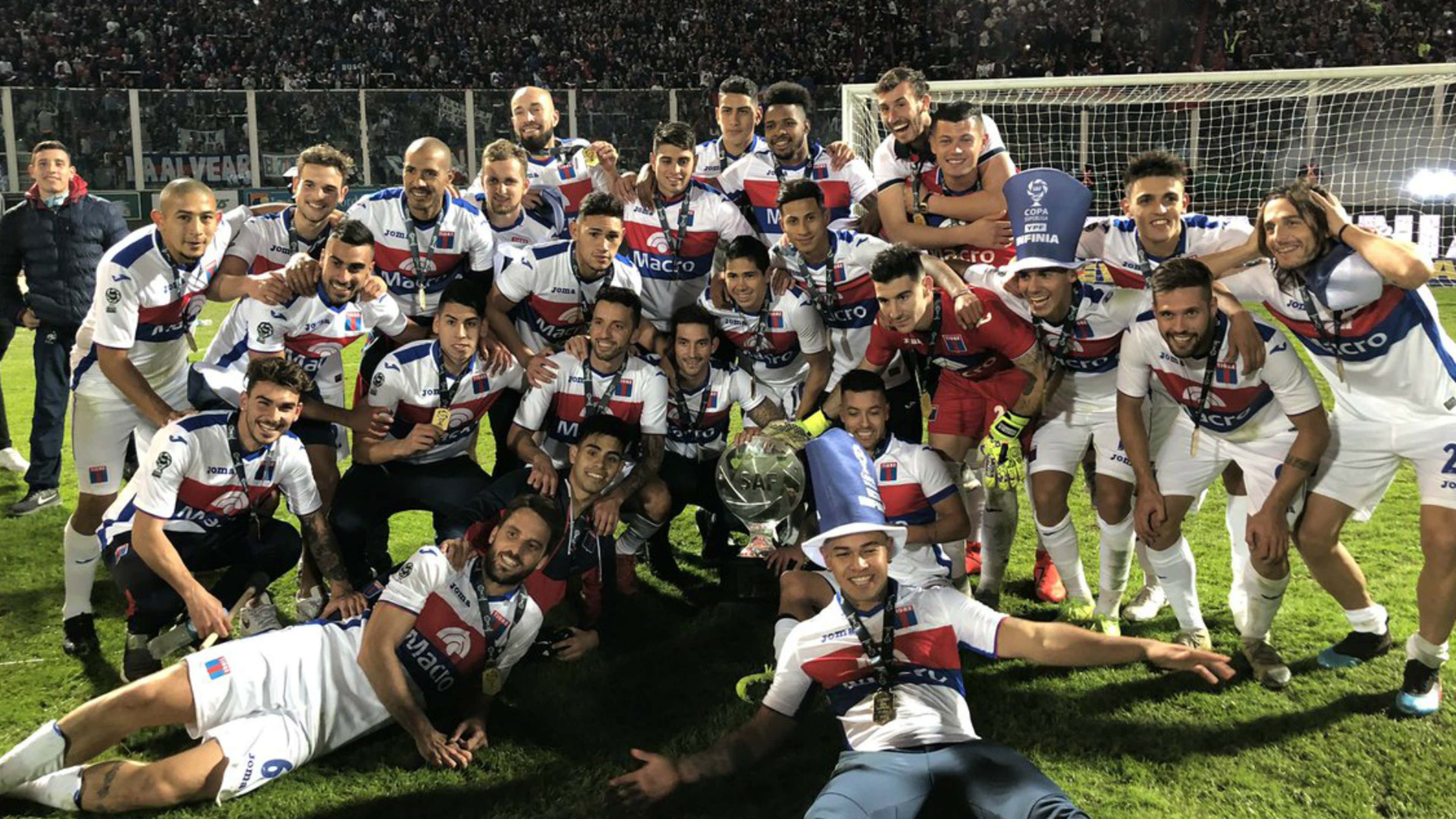 Del ascenso a la Libertadores: Tigre debuta en la Copa mientras juega en la  segunda categoría  Argentina