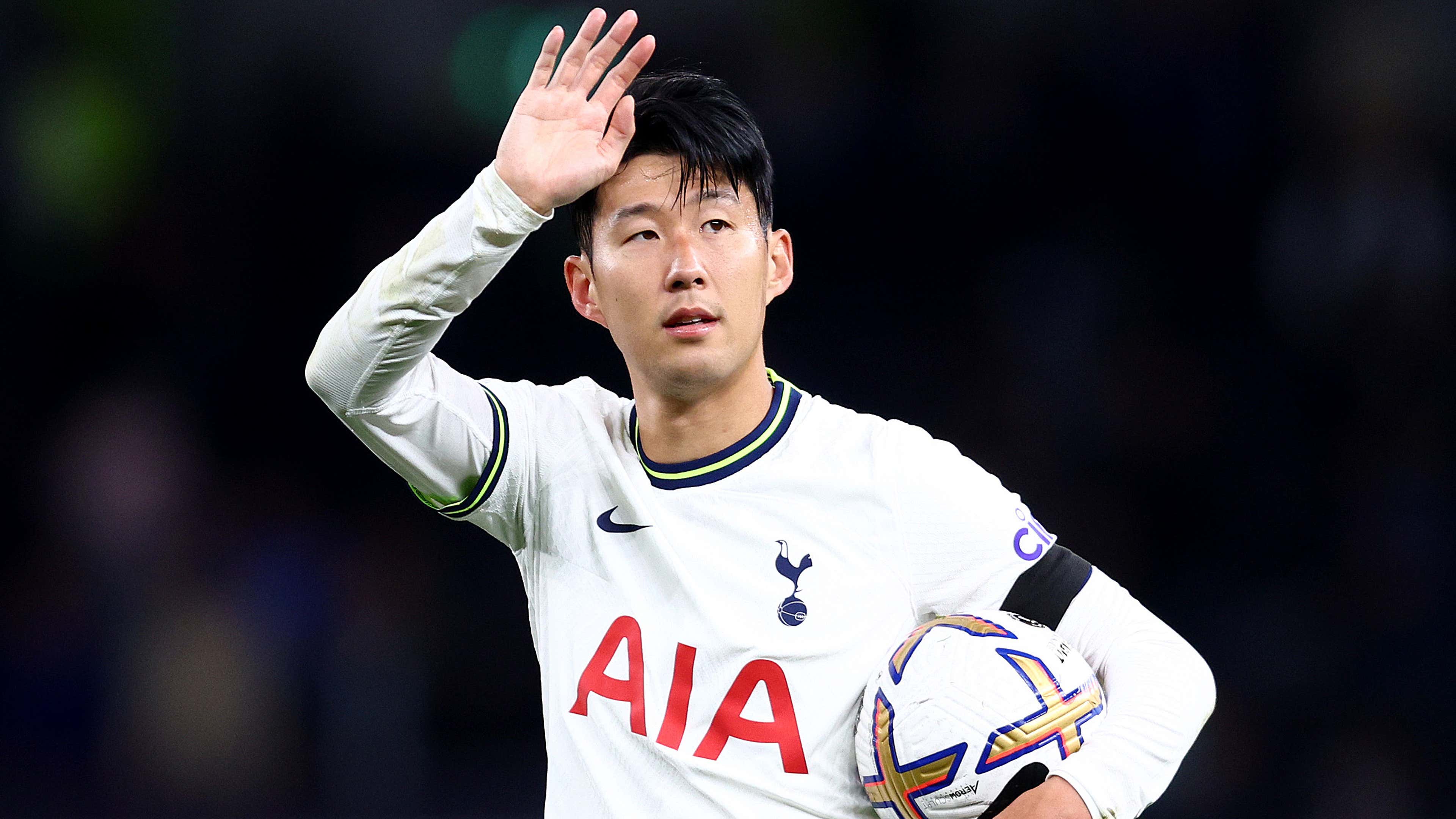 AIA - Tottenham Hotspur's performance has been remarkable this season,  coming in 2nd at the English Premier League so far! Who has been your  favourite player - Harry Kane, Heung-Min Son or