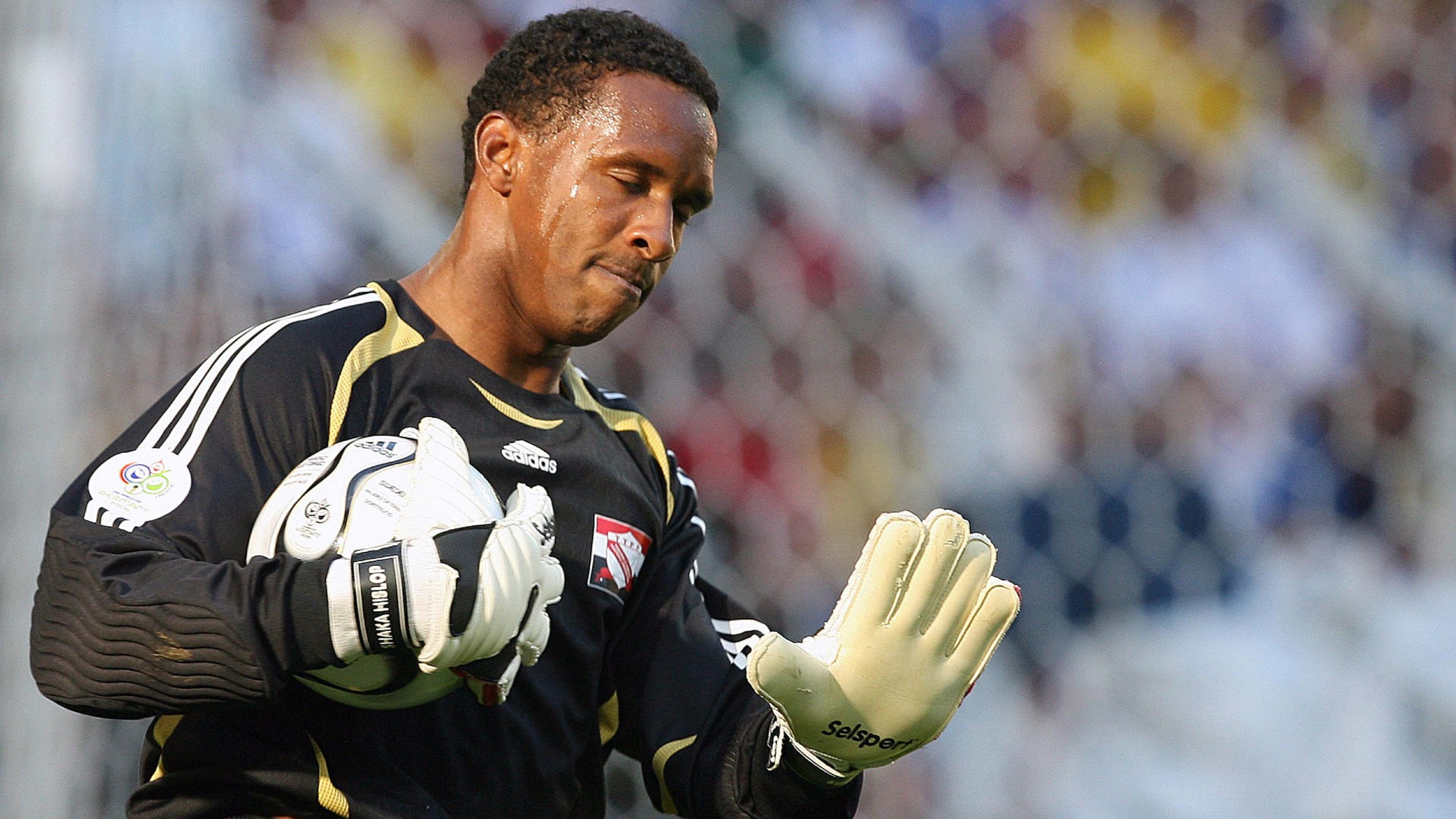Ex-Premier League & MLS goalkeeper Shaka Hislop 'conscious' after  collapsing live on air ahead of AC Milan's pre-season friendly with Real  Madrid | Goal.com Uganda
